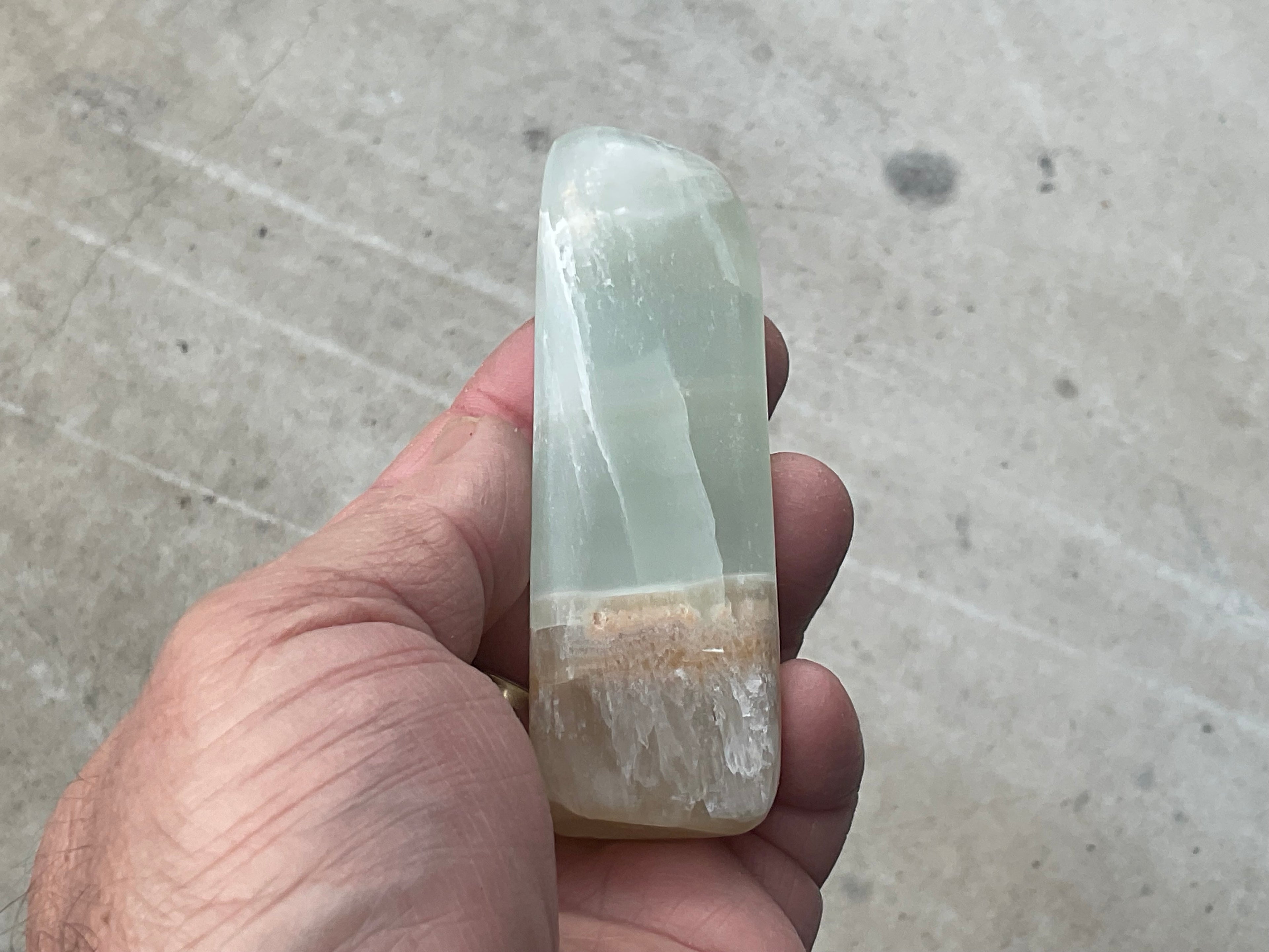 139g Pistachio Calcite Freeform 1A