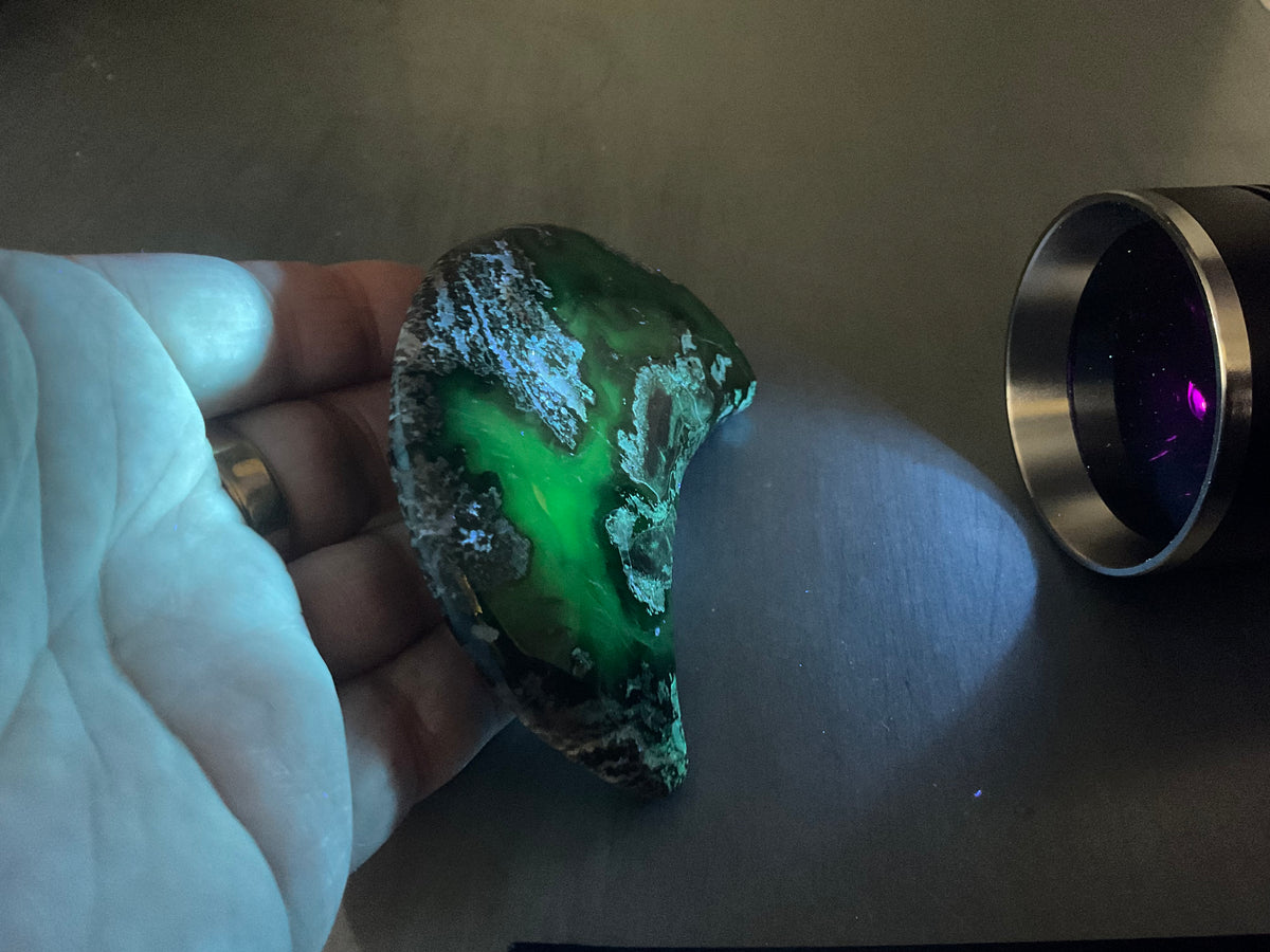 144g “Volcano Agate” Crescent Moon 1B
