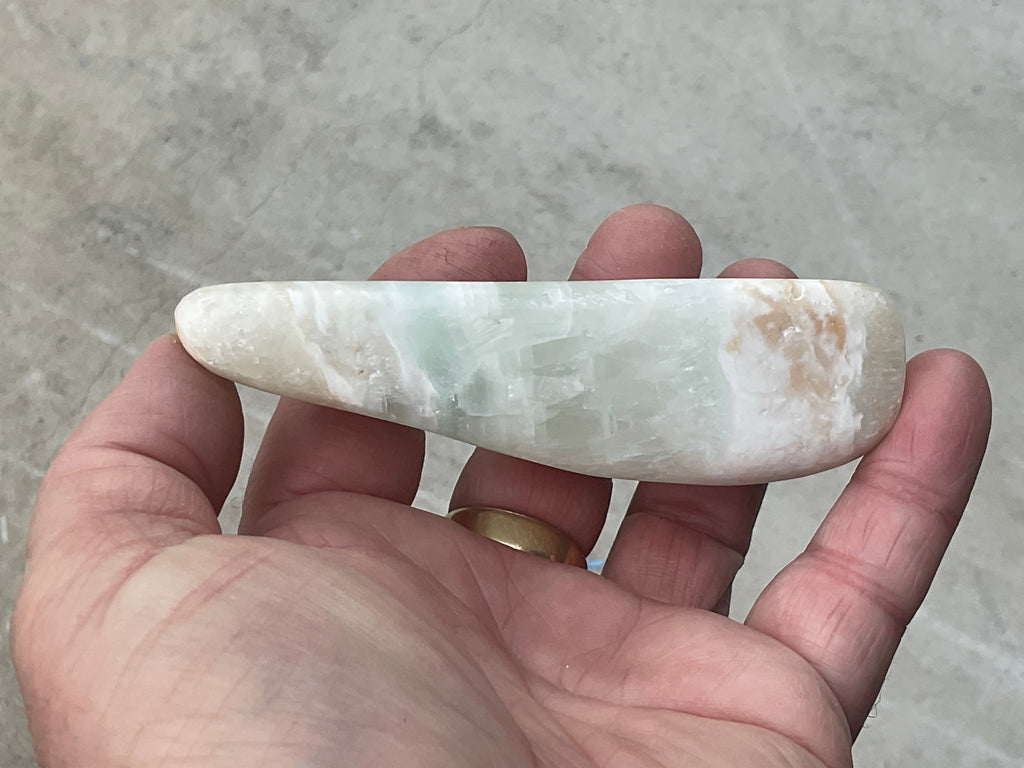 134g Pistachio Calcite Freeform 1C