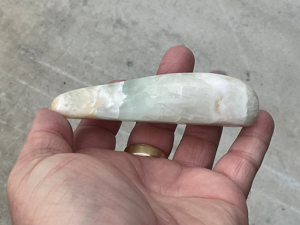 134g Pistachio Calcite Freeform 1C