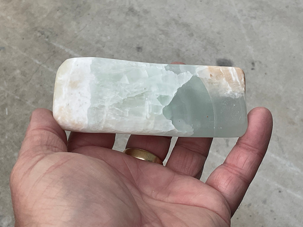 189g Pistachio Calcite Freeform 2A