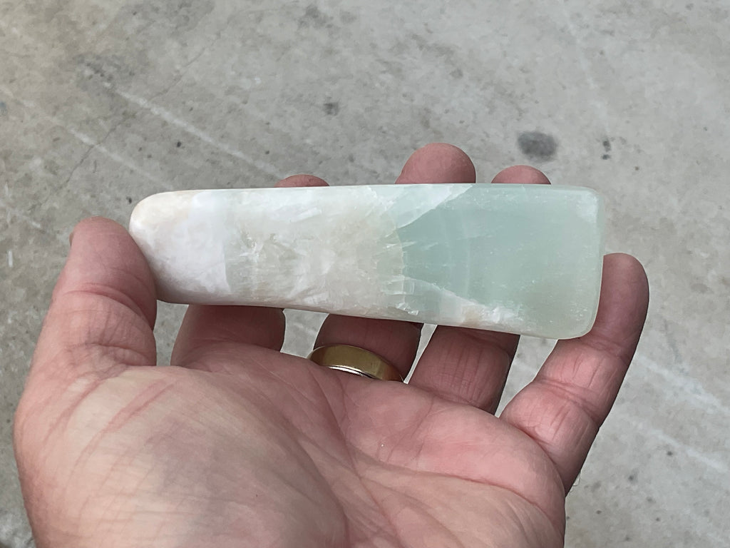 189g Pistachio Calcite Freeform 2A