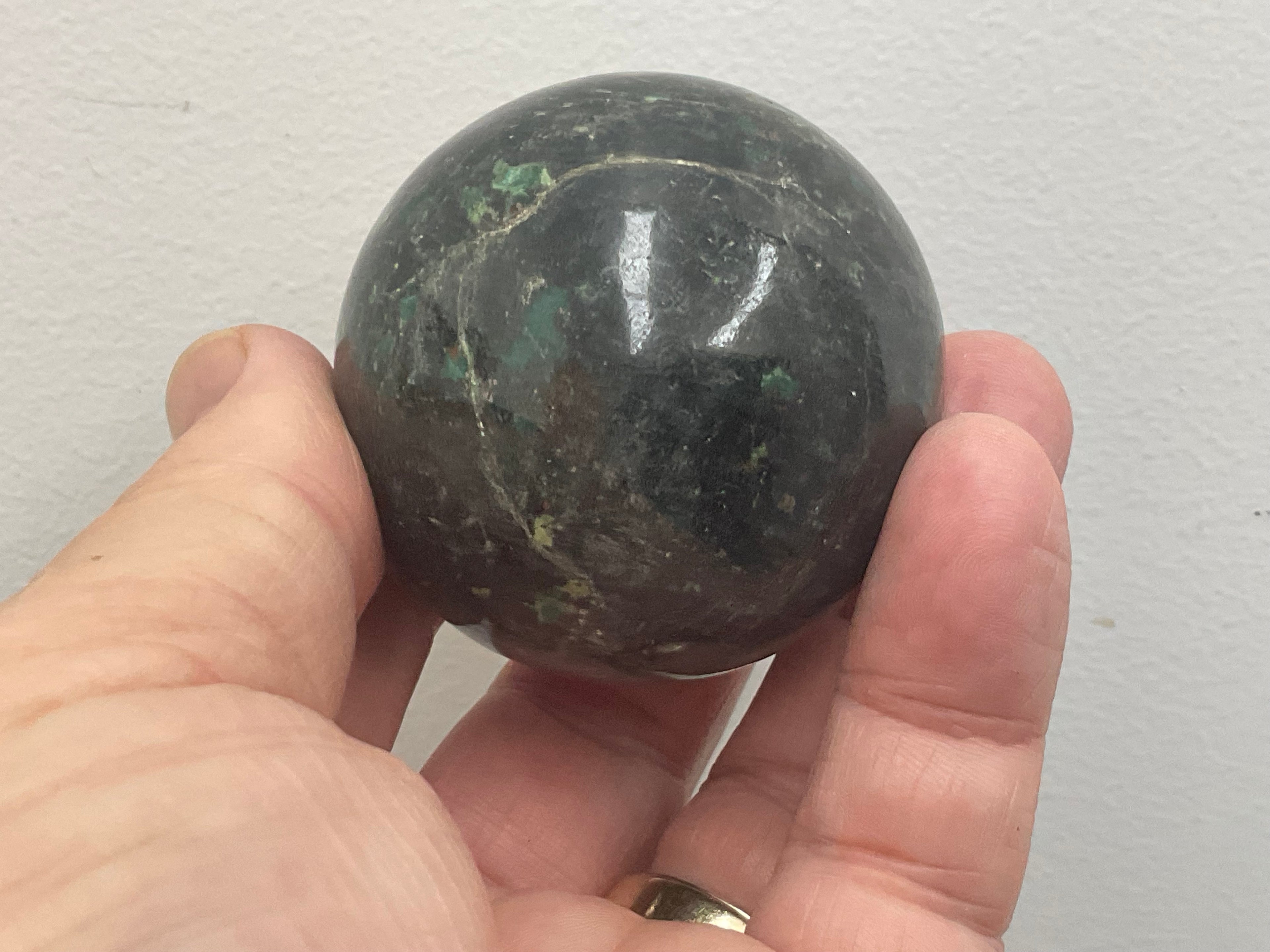 204g (5cm diameter) Emerald (Beryl) in Matrix Sphere 1A