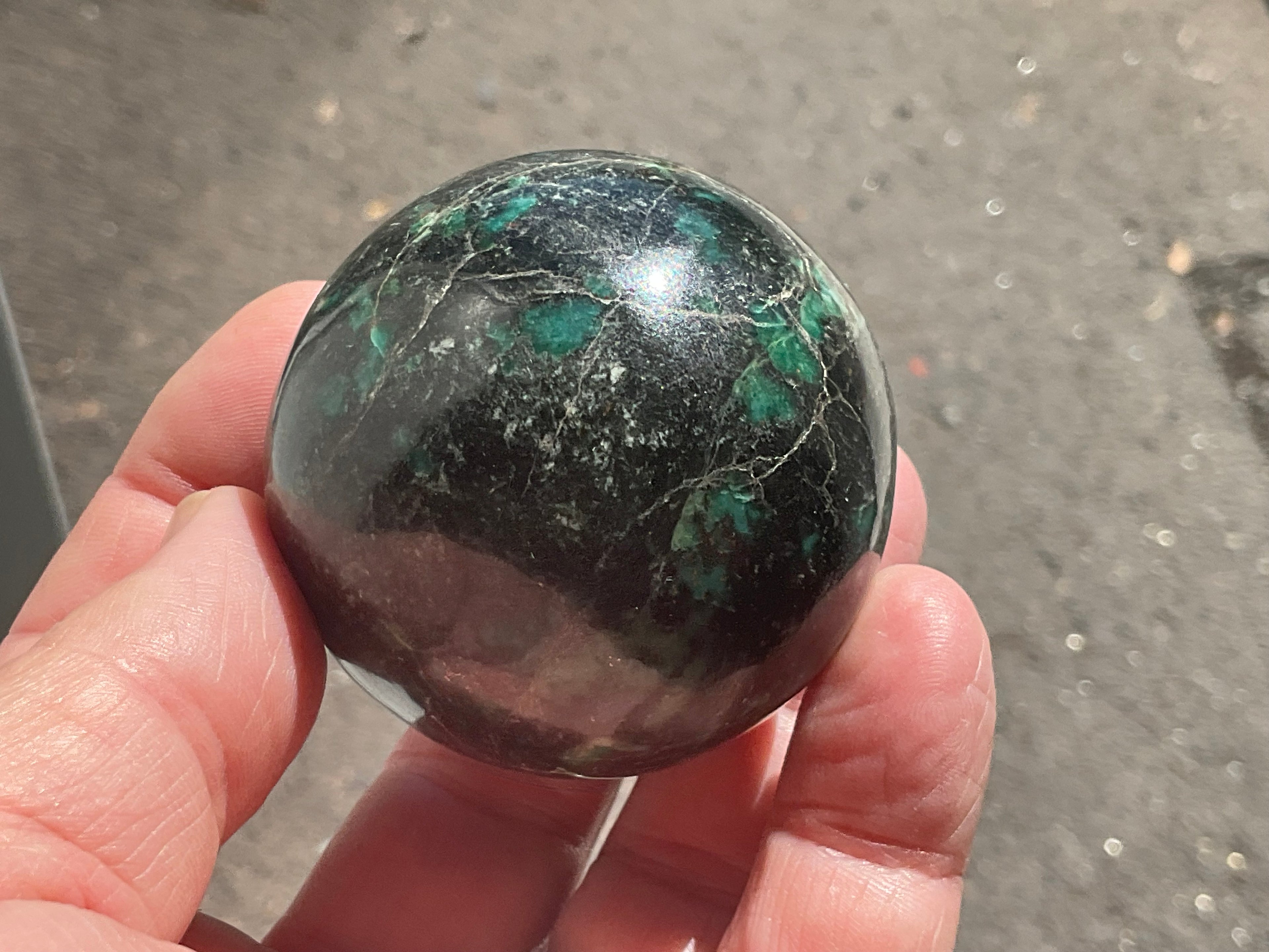 226g (5cm diameter) Emerald (Beryl) in Matrix Sphere 1B