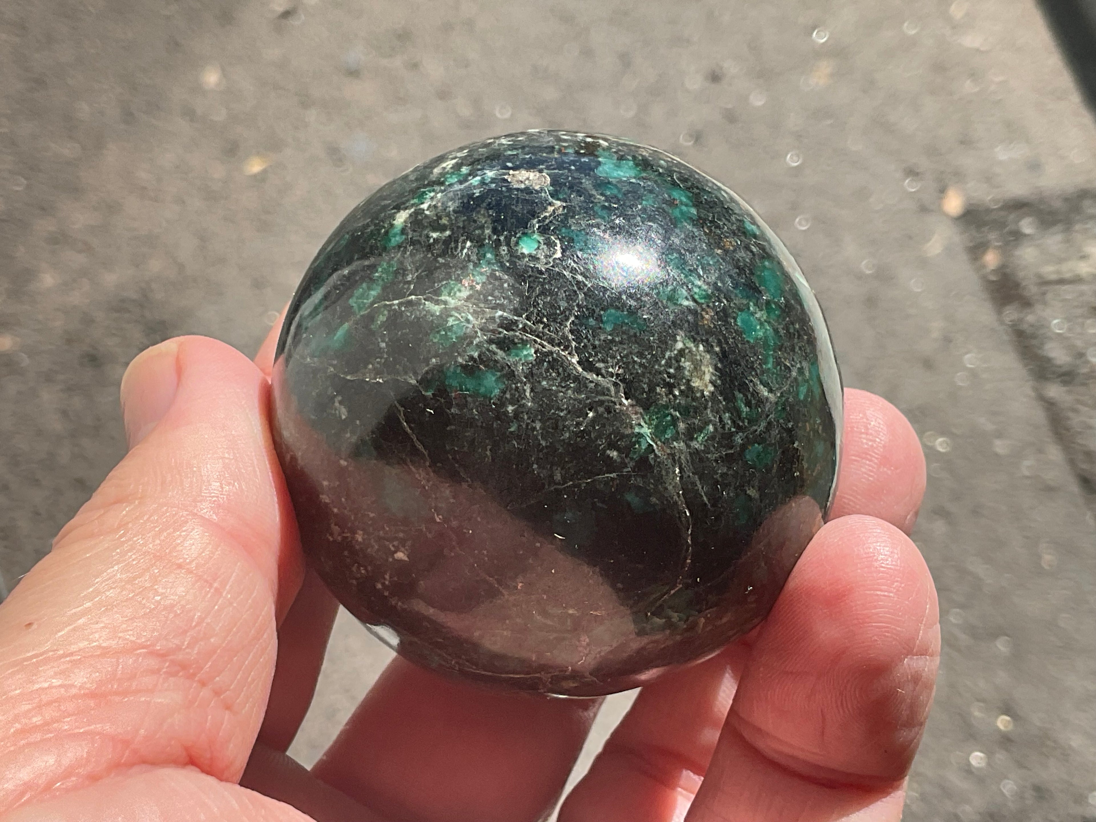226g (5cm diameter) Emerald (Beryl) in Matrix Sphere 1B