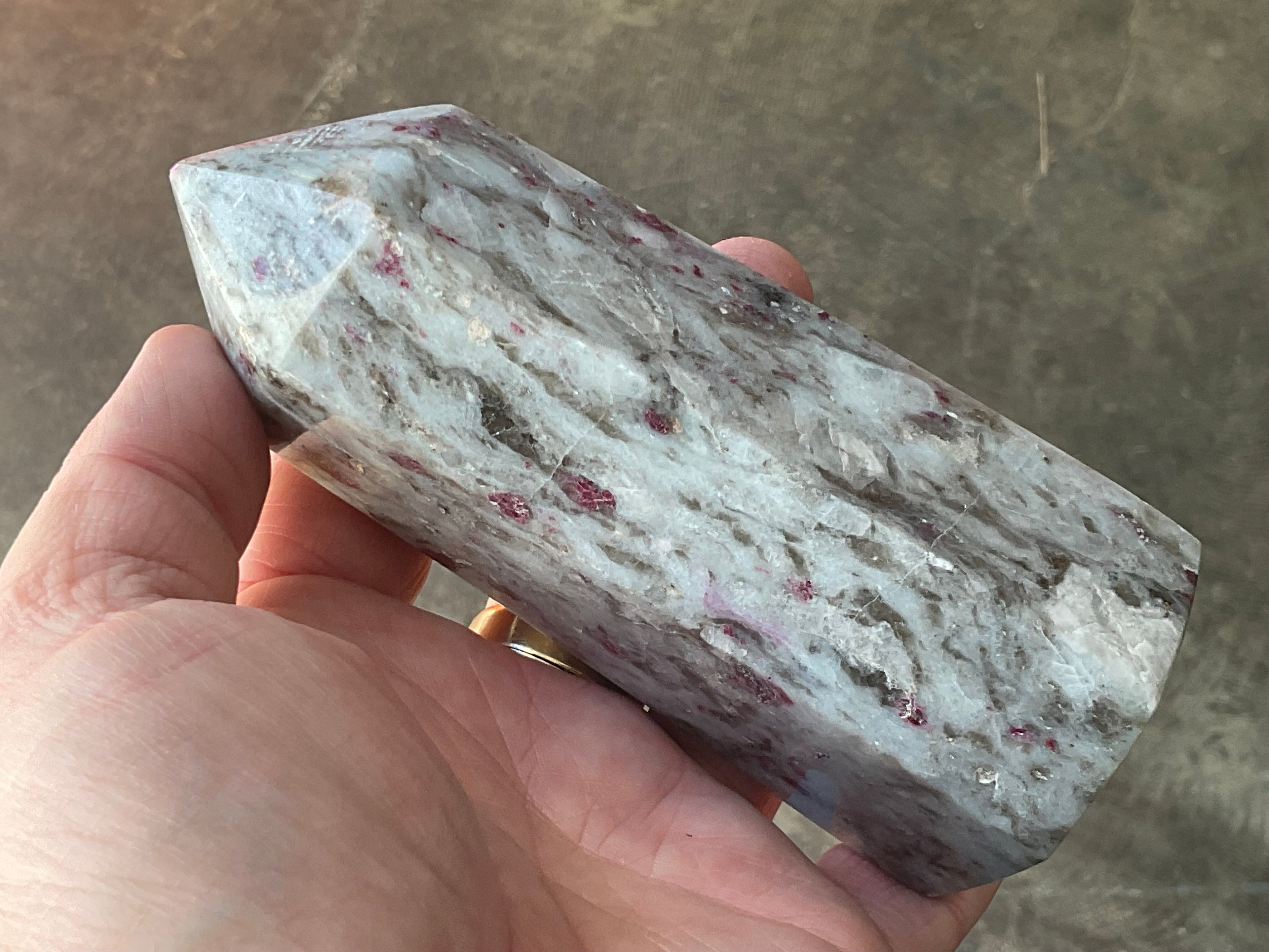 425g Eudialyte Generator 2A (slight tip damage)