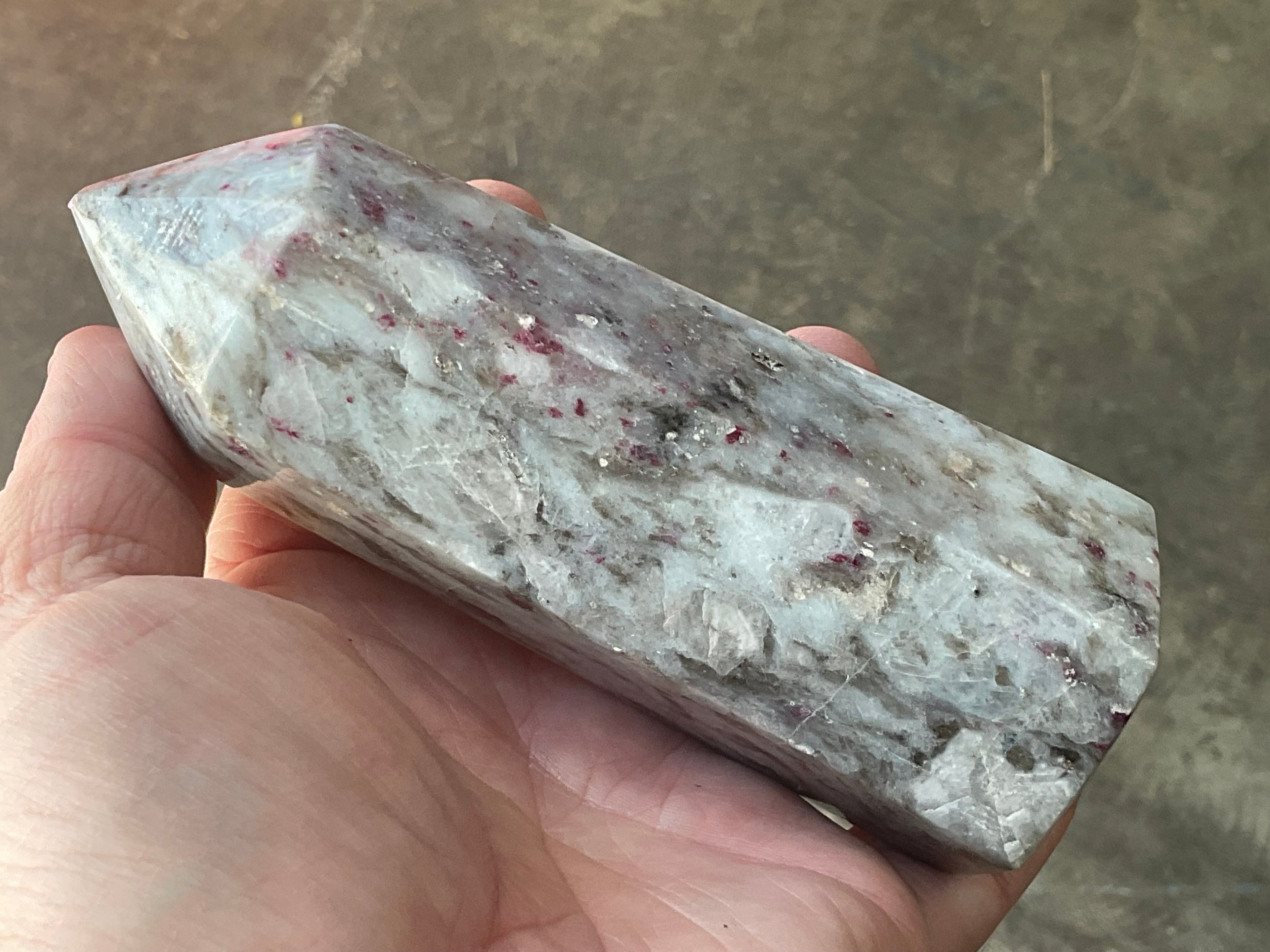 425g Eudialyte Generator 2A (slight tip damage)