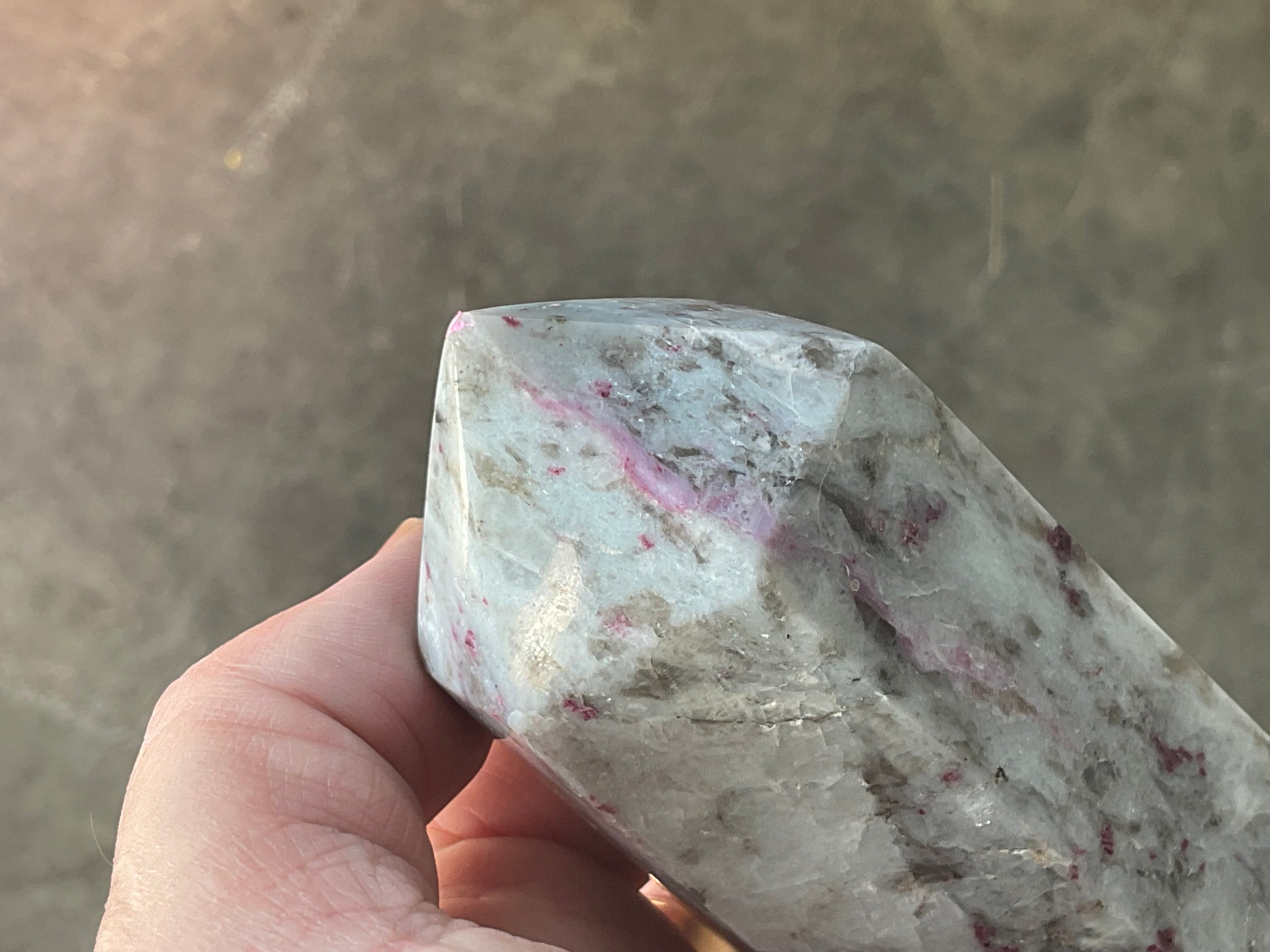 425g Eudialyte Generator 2A (slight tip damage)