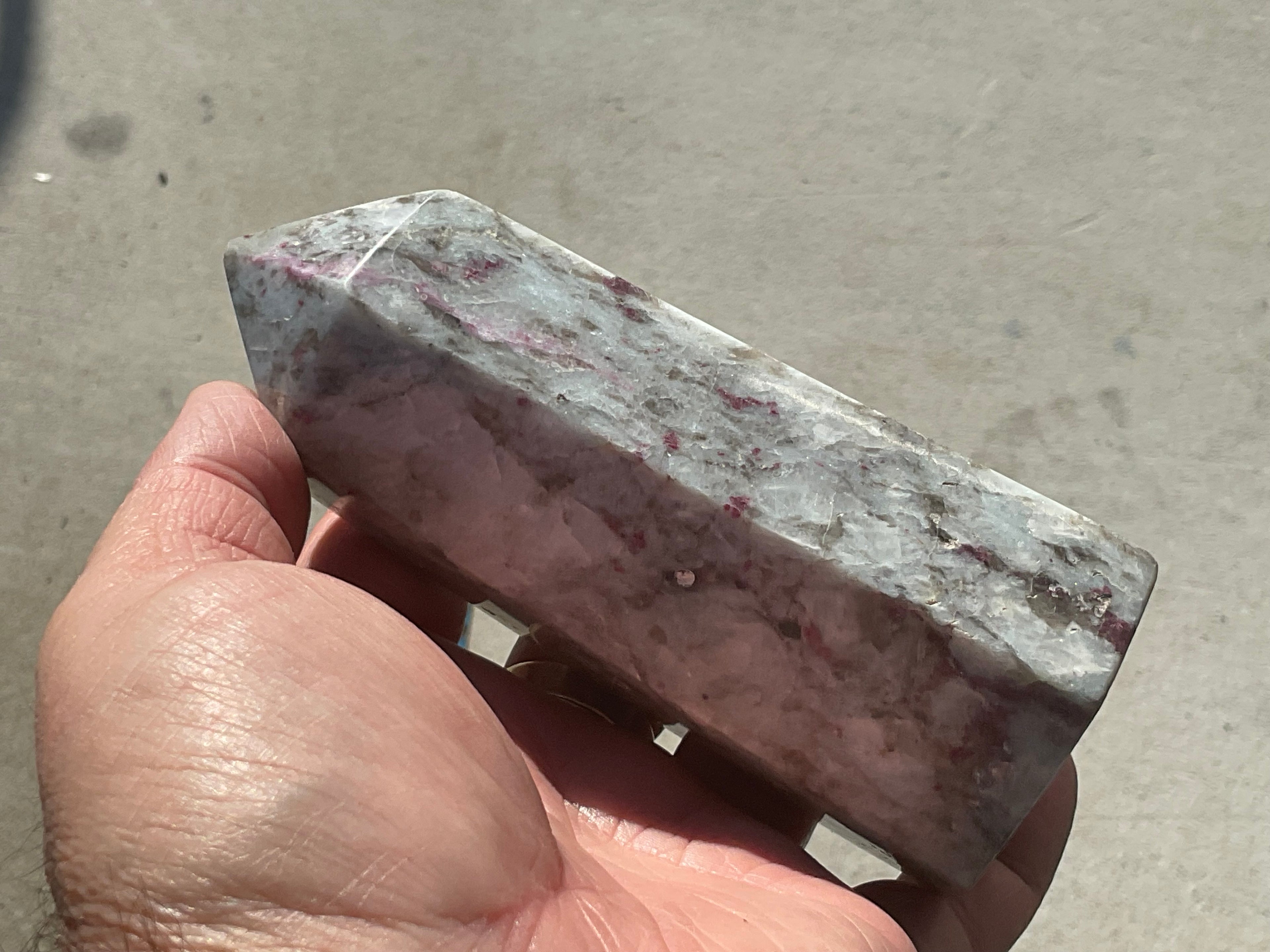 425g Eudialyte Generator 2A (slight tip damage)
