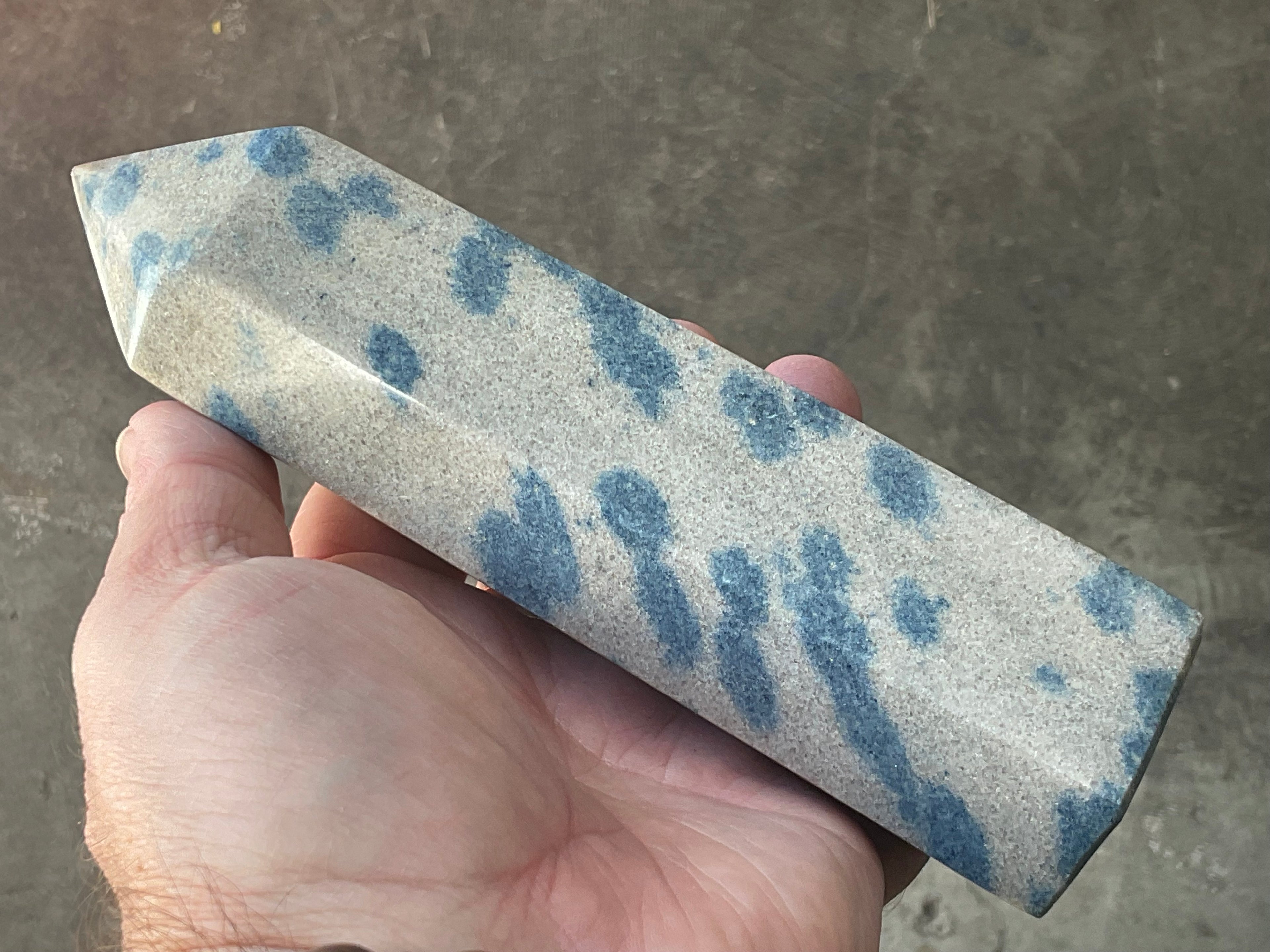 639g Apatite in Cleavelandite Generator