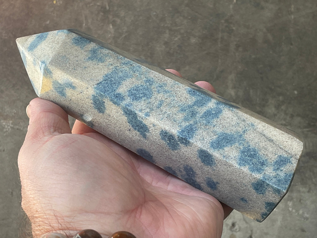 639g Apatite in Cleavelandite Generator