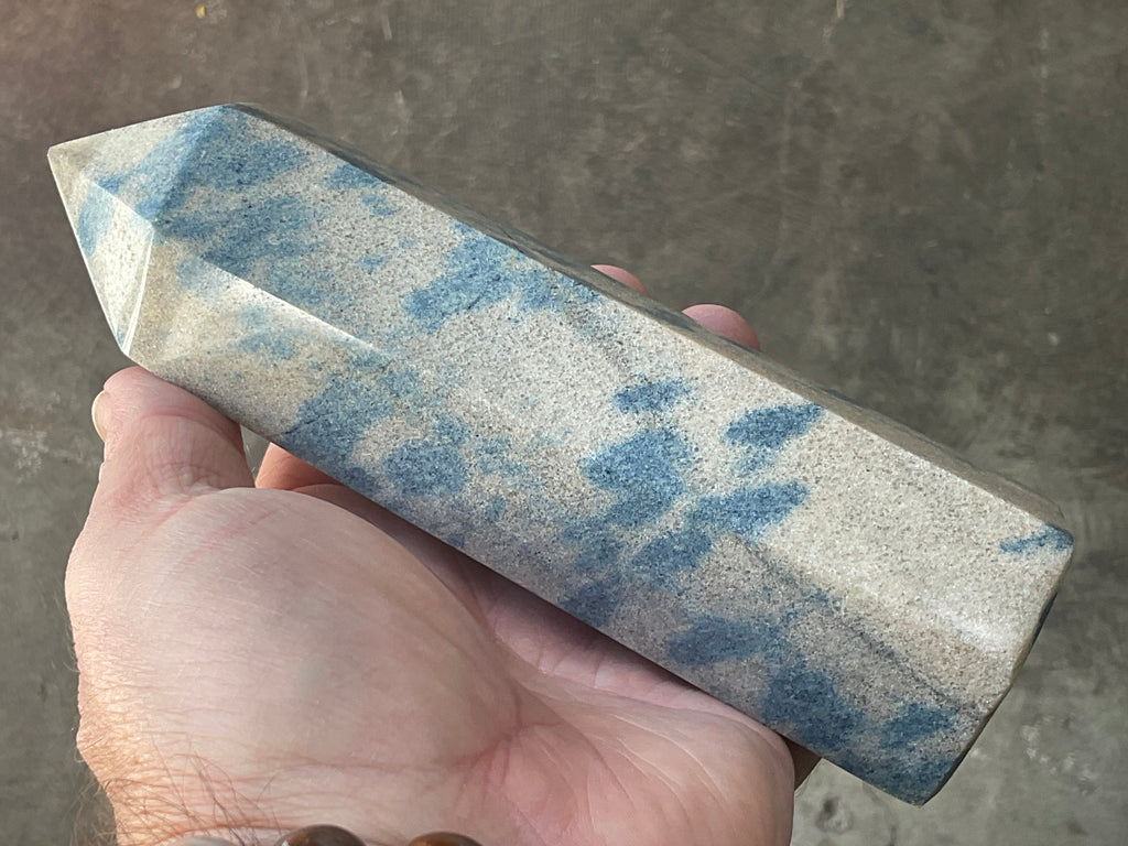639g Apatite in Cleavelandite Generator
