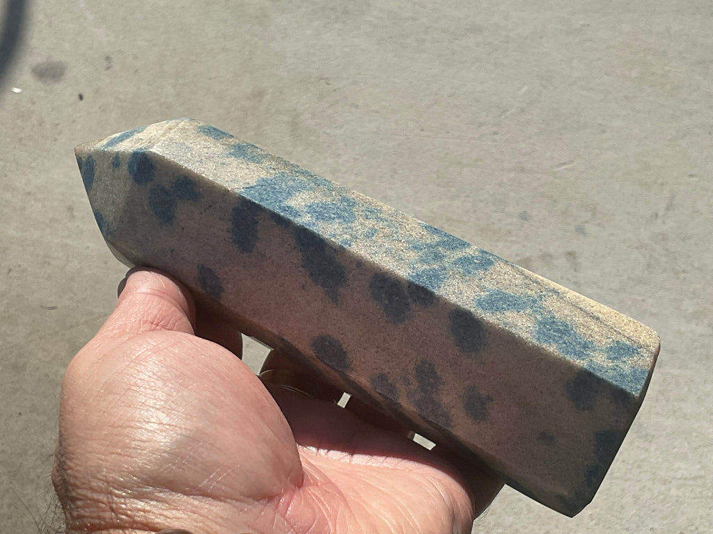 639g Apatite in Cleavelandite Generator