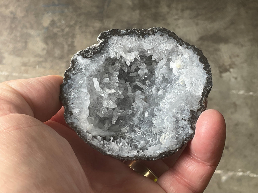 128g Mexican Quartz Geode 2C