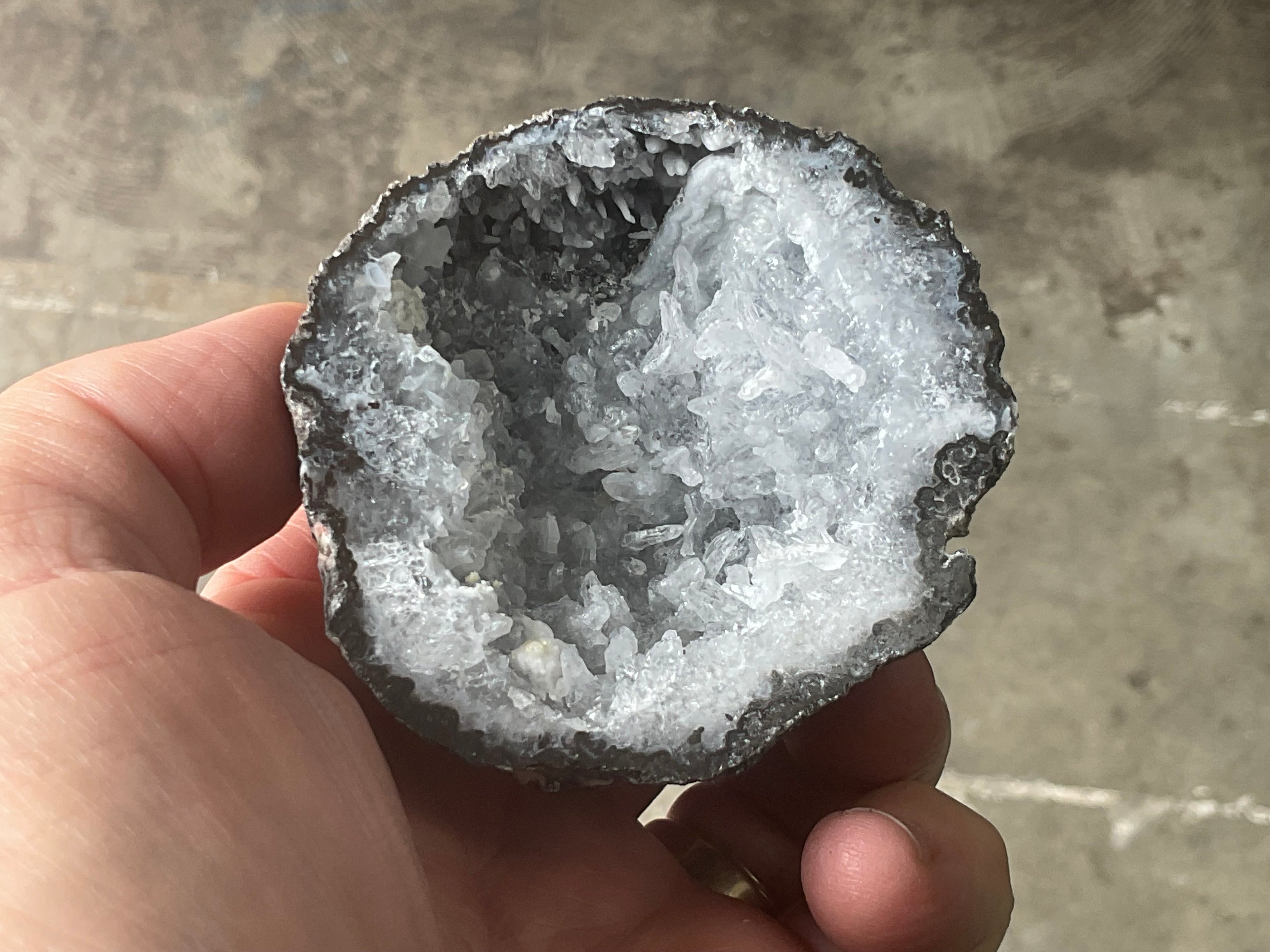 128g Mexican Quartz Geode 2C