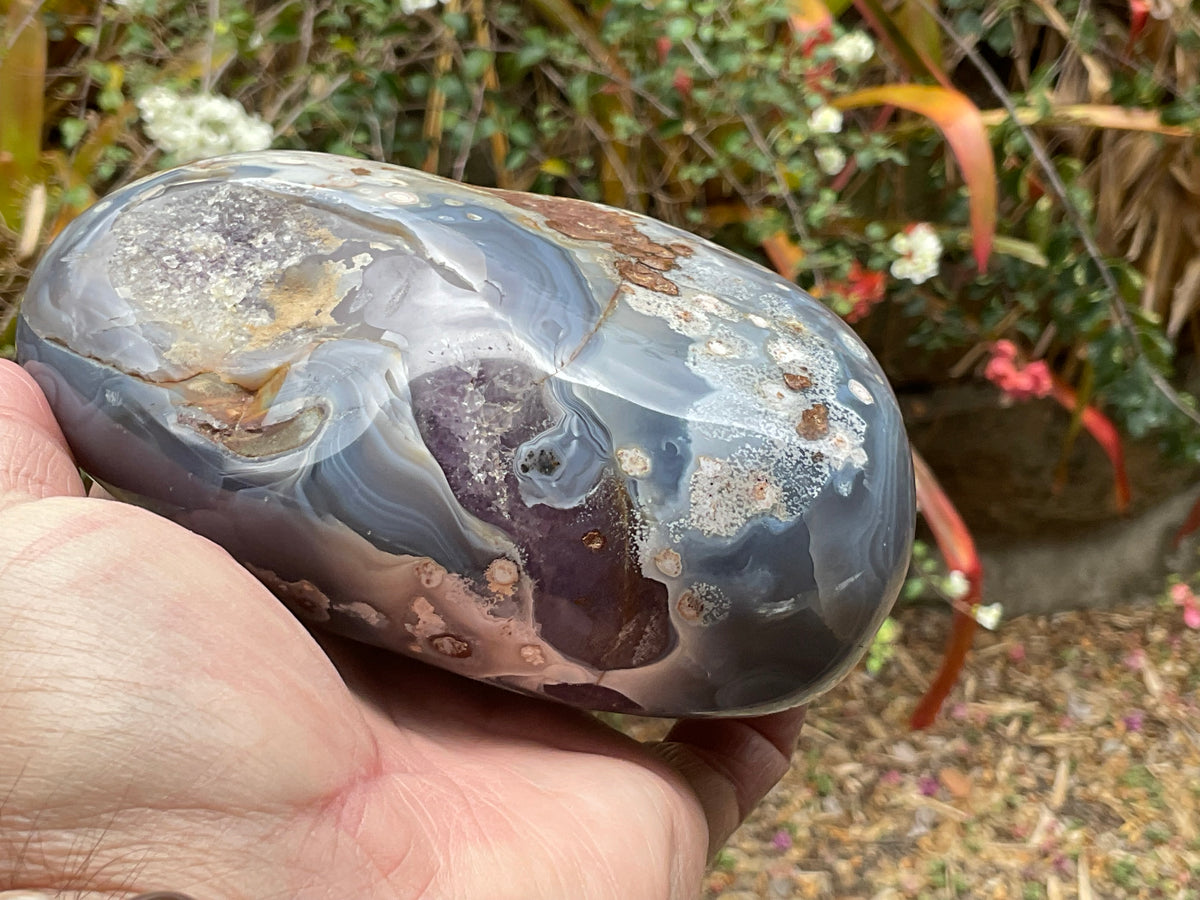 1,182g Natural Agate Nodule with Amethyst interior