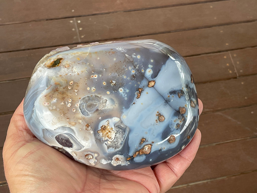1,182g Natural Agate Nodule with Amethyst interior