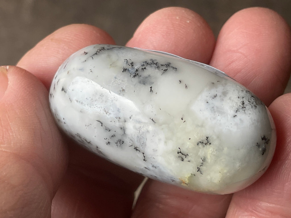 30g Merlinite Lingam 1A