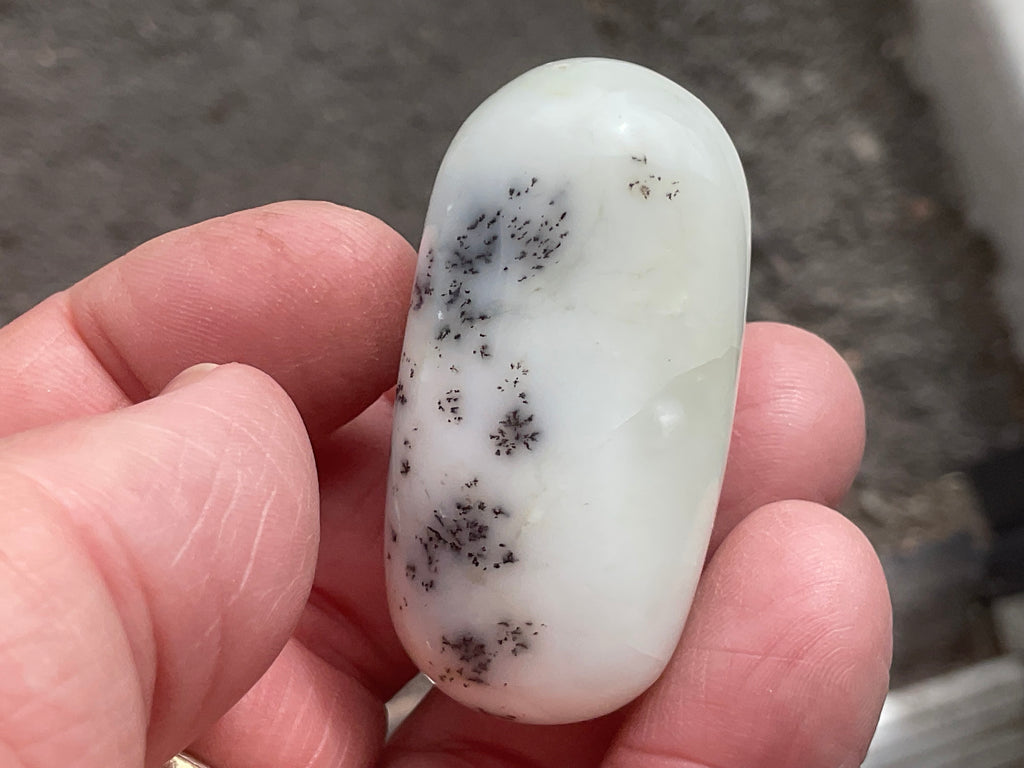 36g Merlinite Lingam 2C