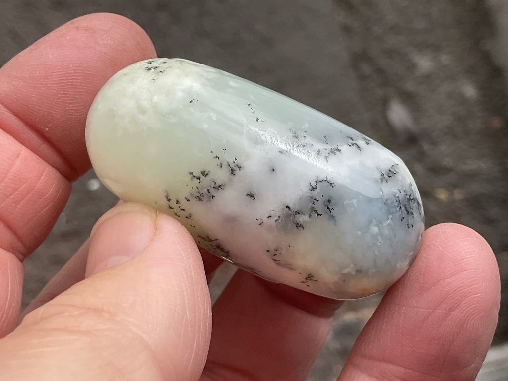 40g Merlinite Lingam 3C