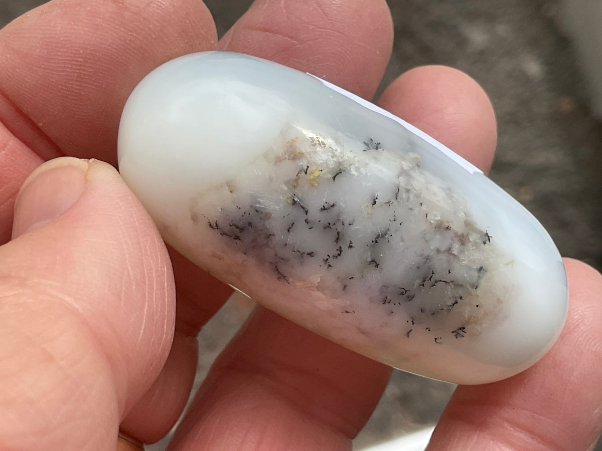 40g Merlinite Lingam 4A