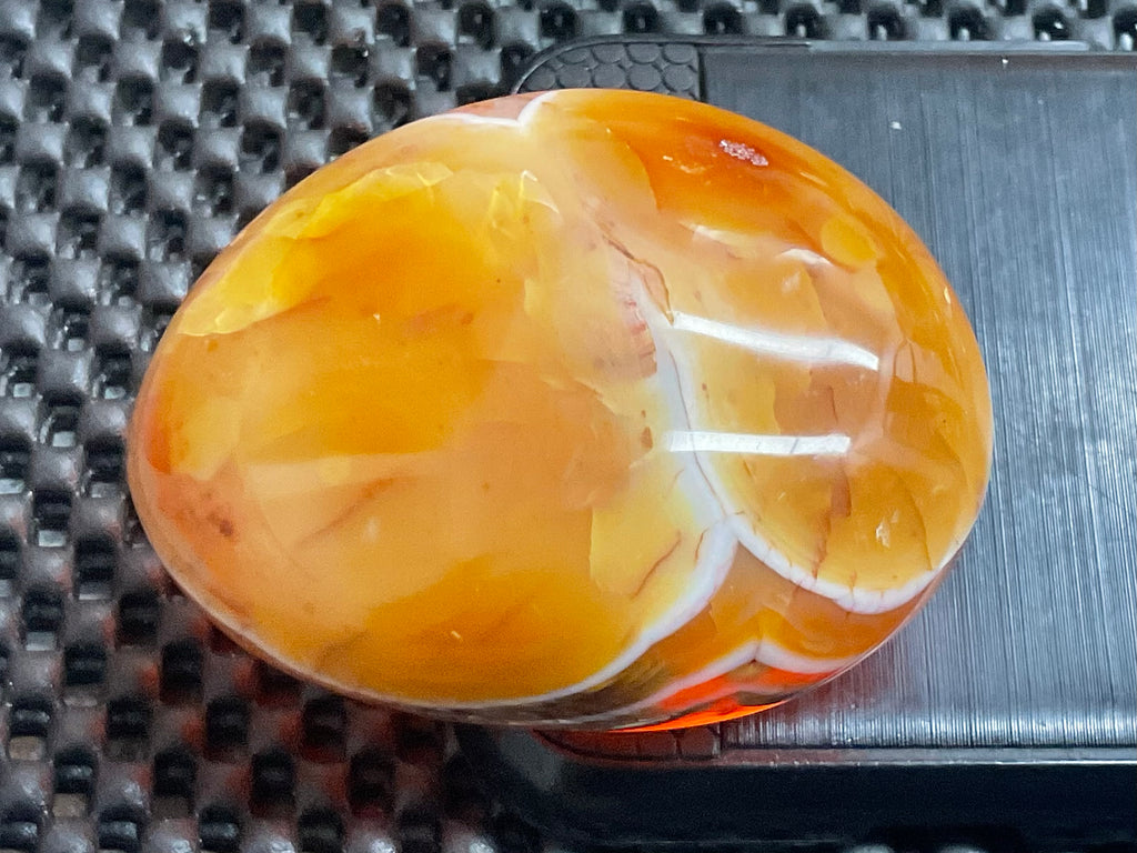 132g Carnelian Orca Agate Palmstone 4C