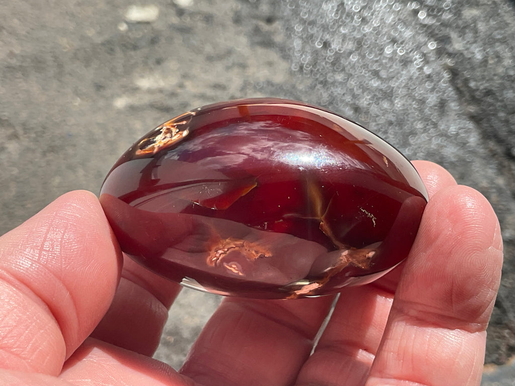 138g Carnelian Orca Agate Palmstone 5A