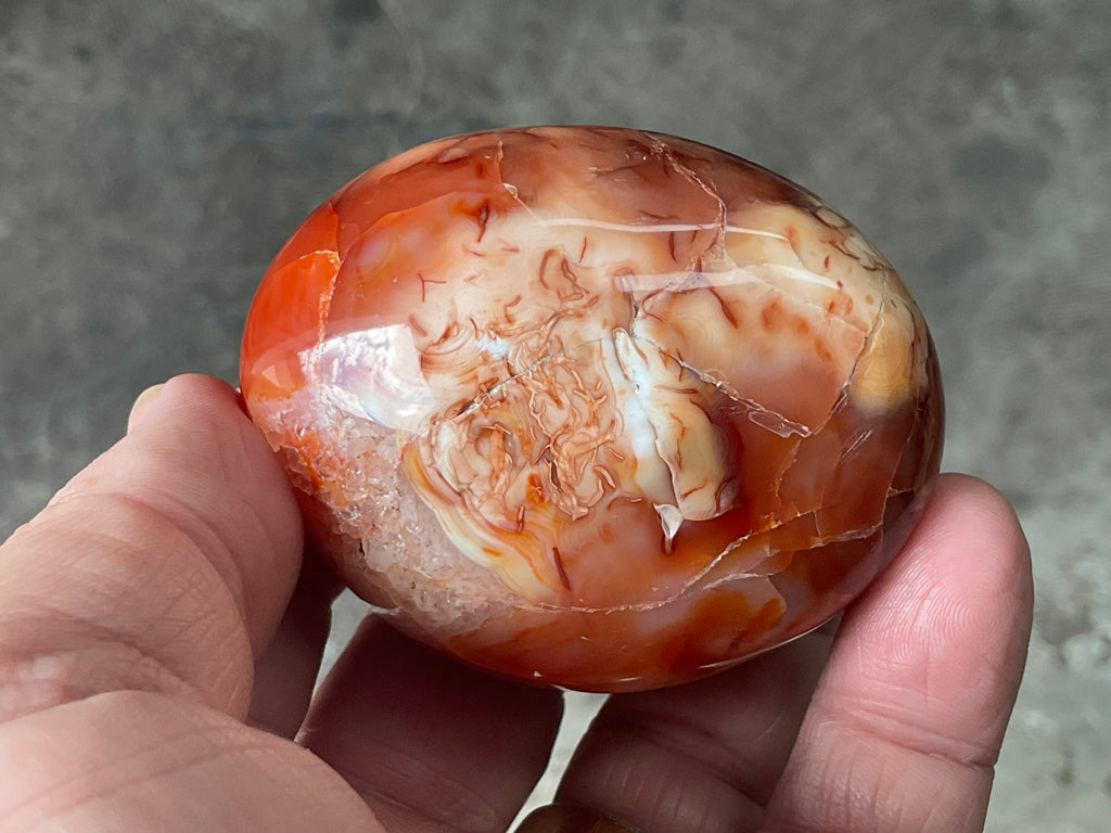 154g Carnelian Orca Agate Palmstone 6A