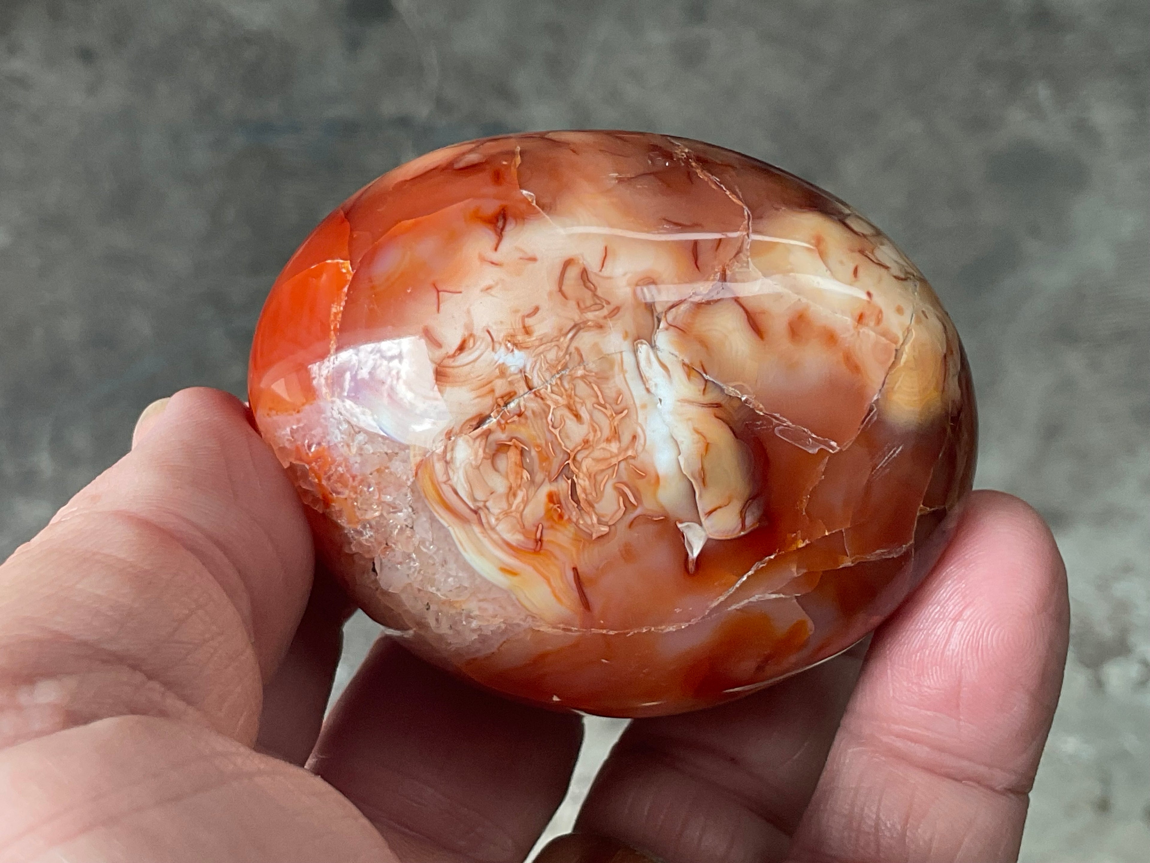 154g Carnelian Orca Agate Palmstone 6A