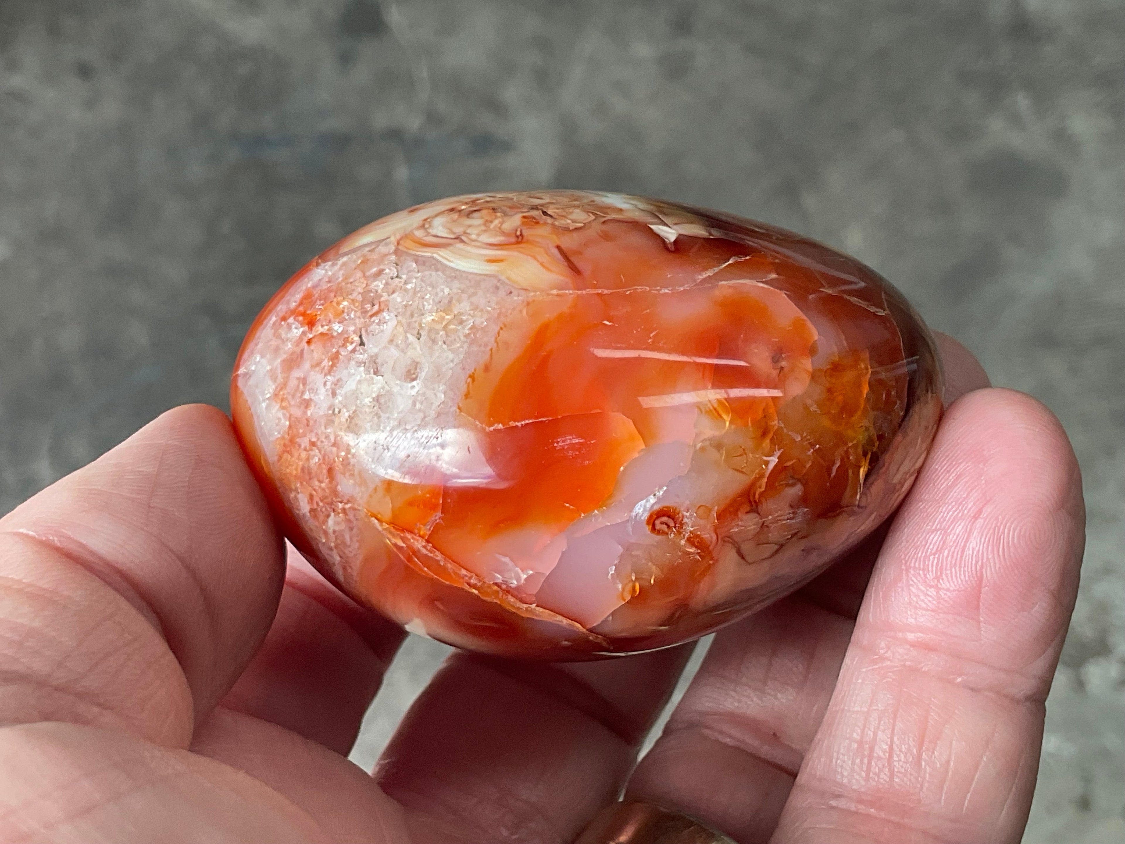 154g Carnelian Orca Agate Palmstone 6A