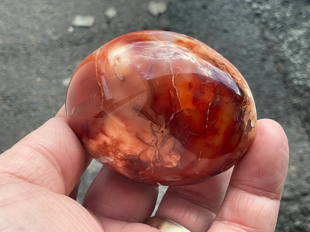 154g Carnelian Orca Agate Palmstone 6A