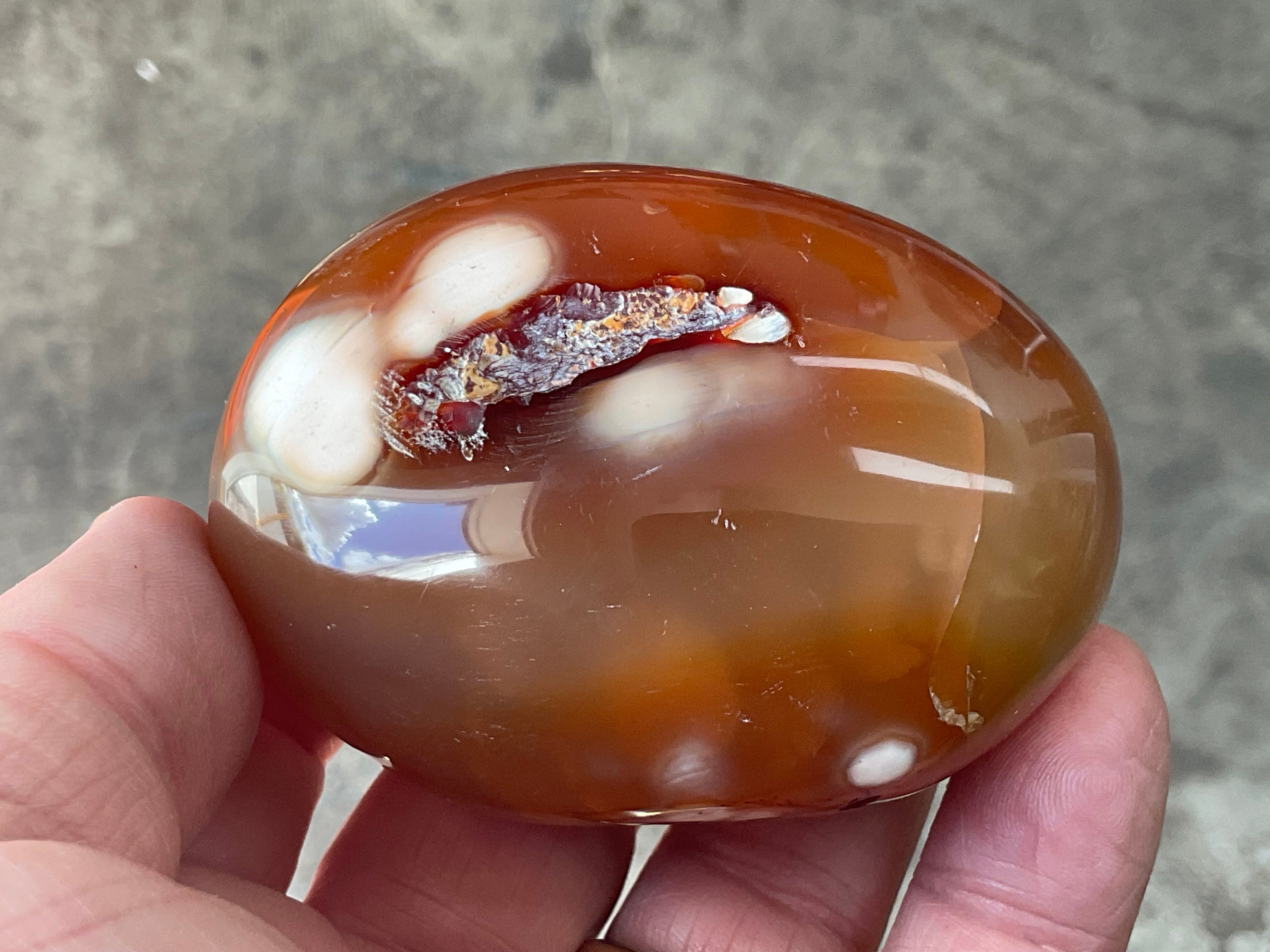 194g Canelian Orca Agate Palmstone 8A