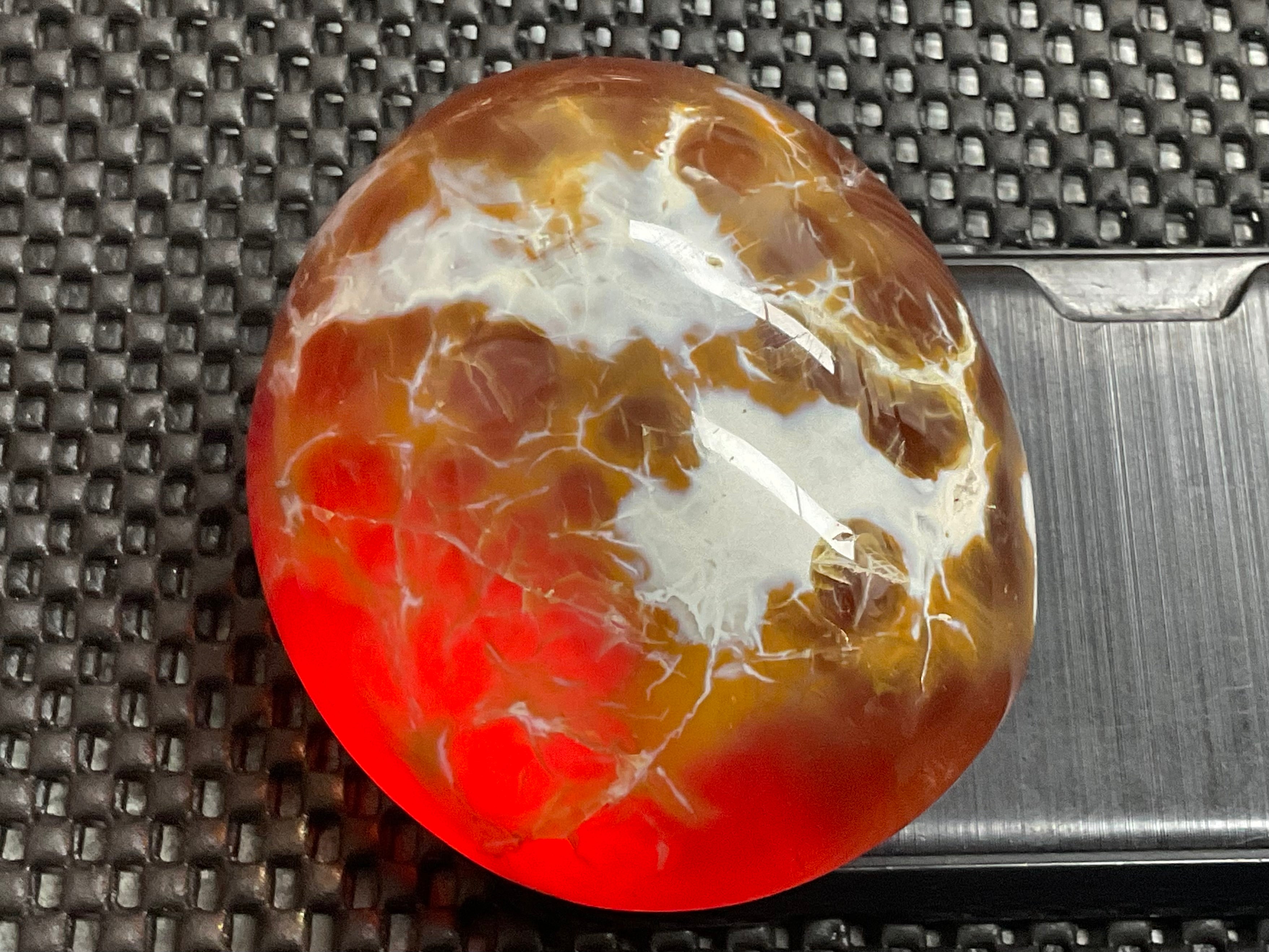 344g Carnelian Orca Agate Palmstone 8B
