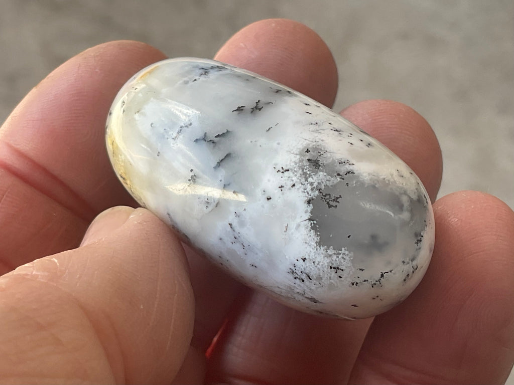 30g Merlinite Lingam 1A