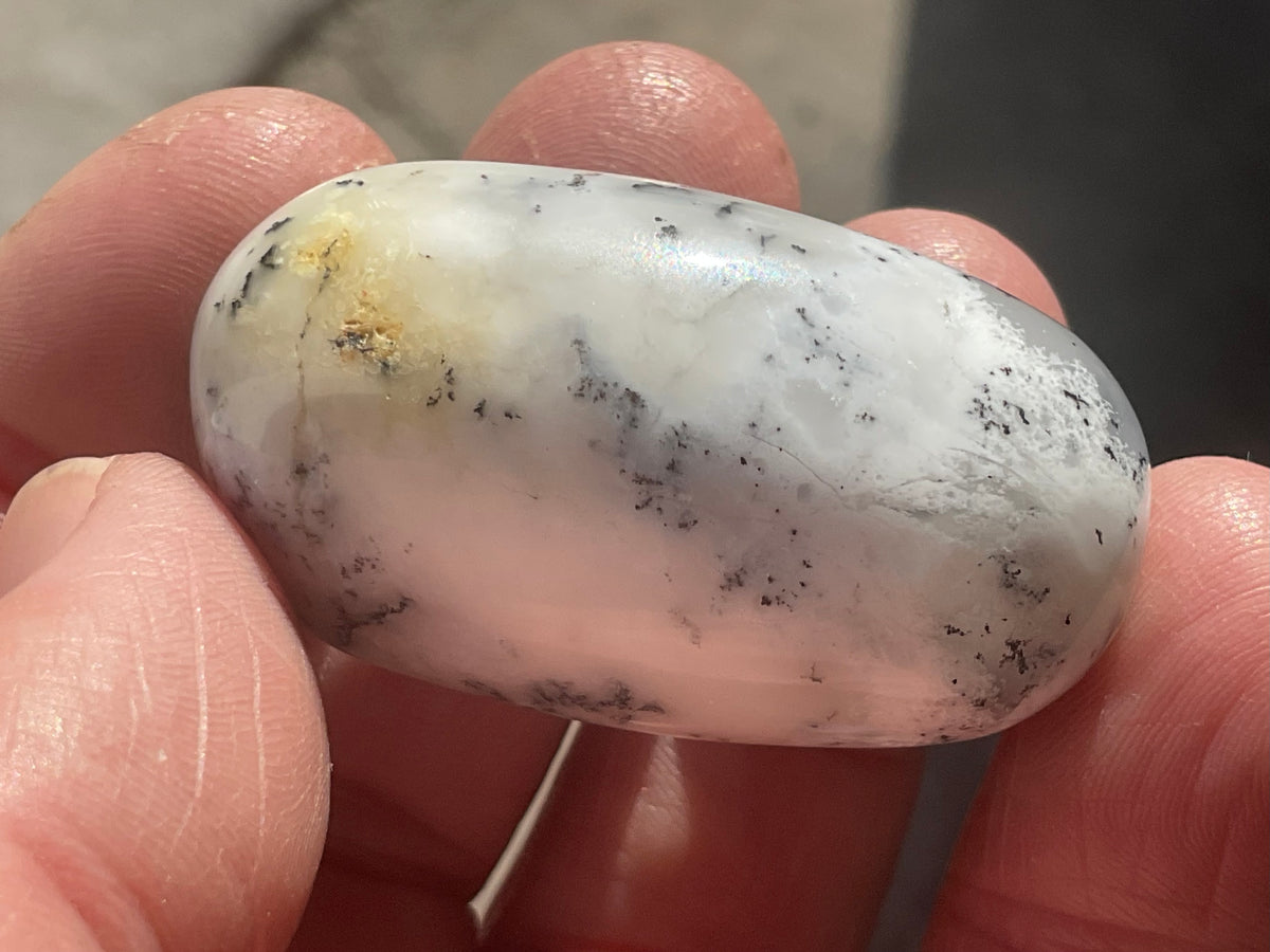 30g Merlinite Lingam 1A