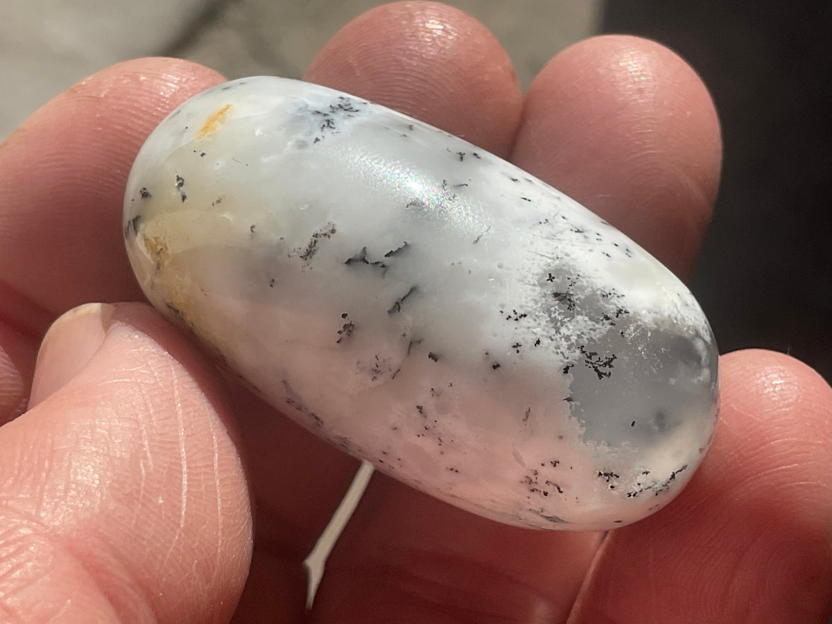 30g Merlinite Lingam 1A