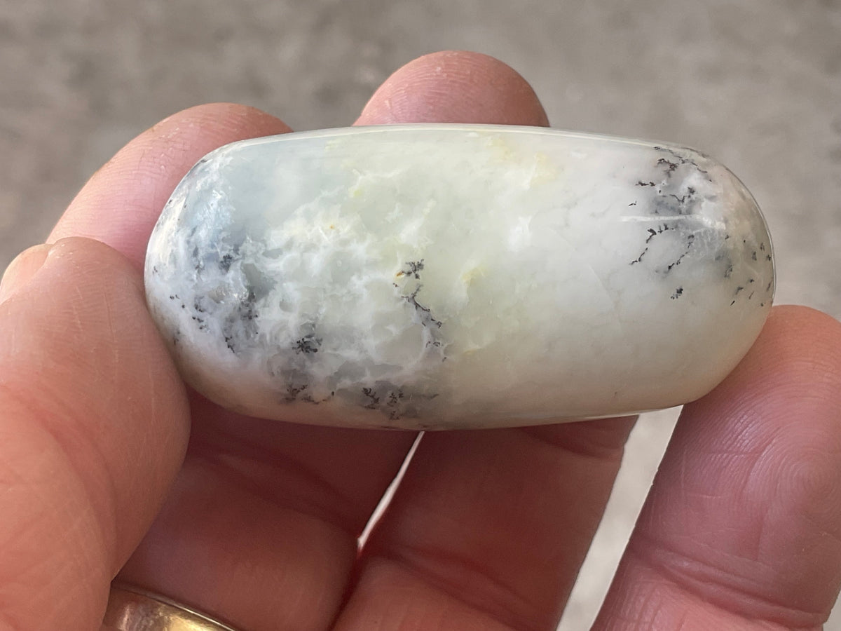 40g Merlinite Lingam 3C