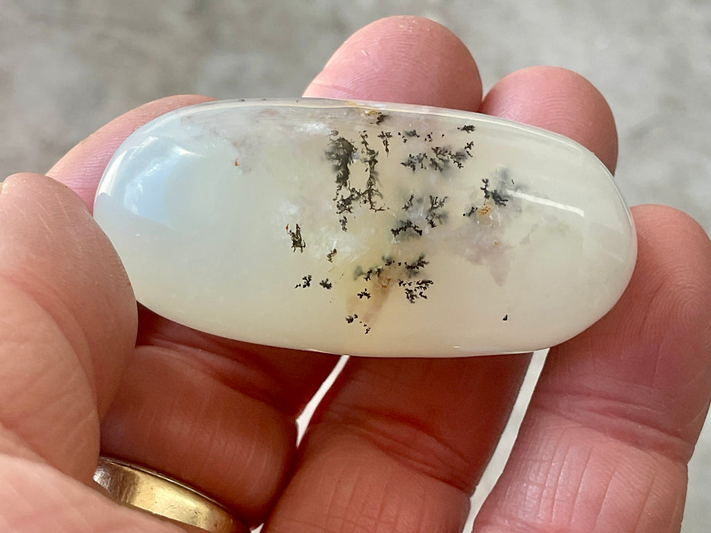 40g Merlinite Lingam 4A