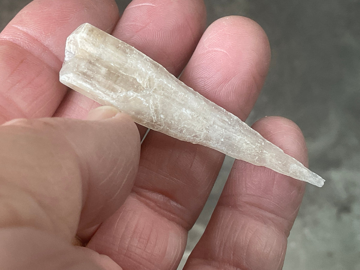5g Australian Gypsum Spear 1A