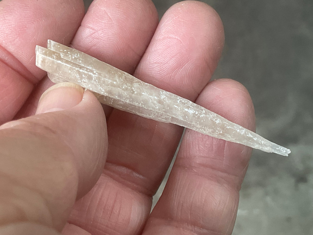 5g Australian Gypsum Spear 1A