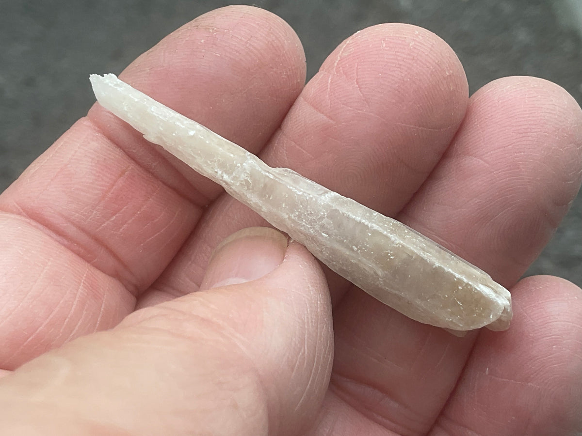 5g Australian Gypsum Spear 1B