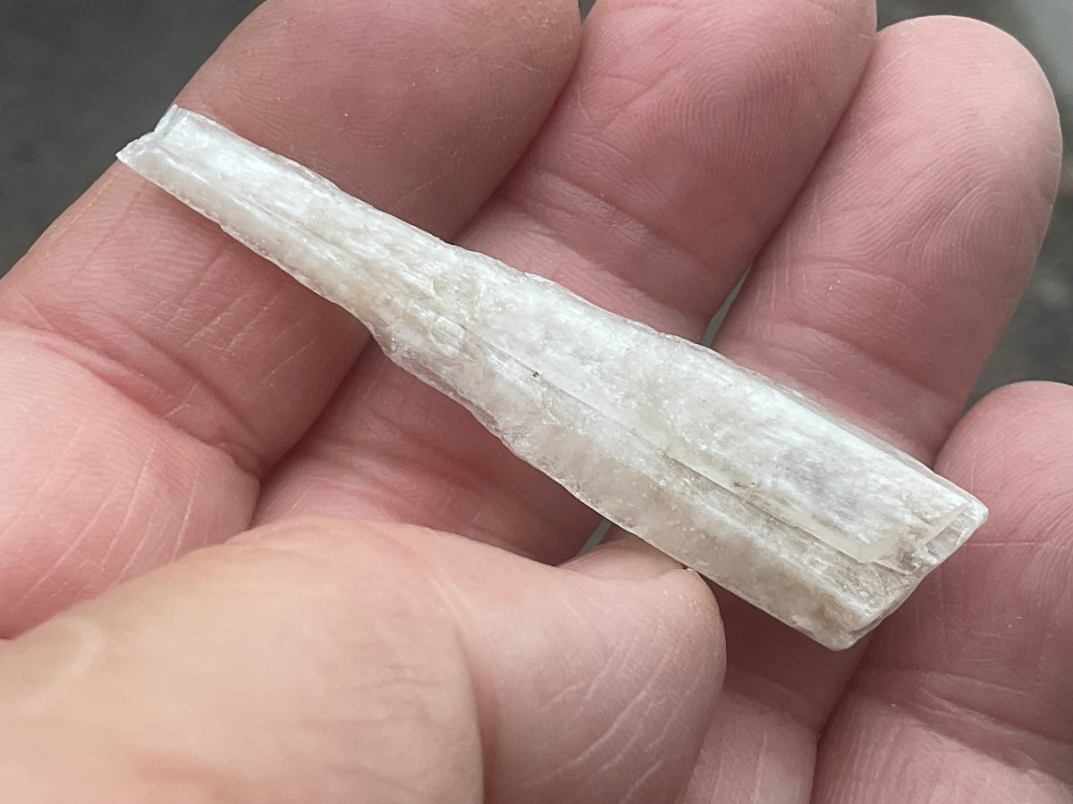 5g Australian Gypsum Spear 1B