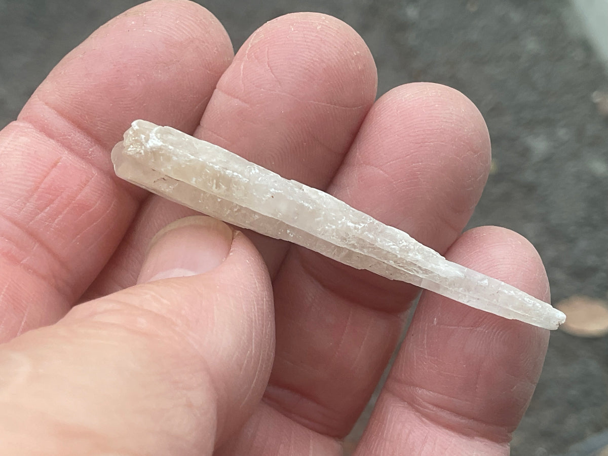 3g Australian Gypsum Spear 1C
