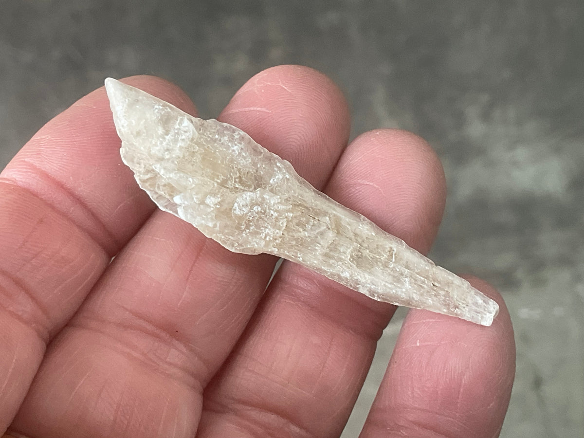 4g Australian Gypsum Spear 1D