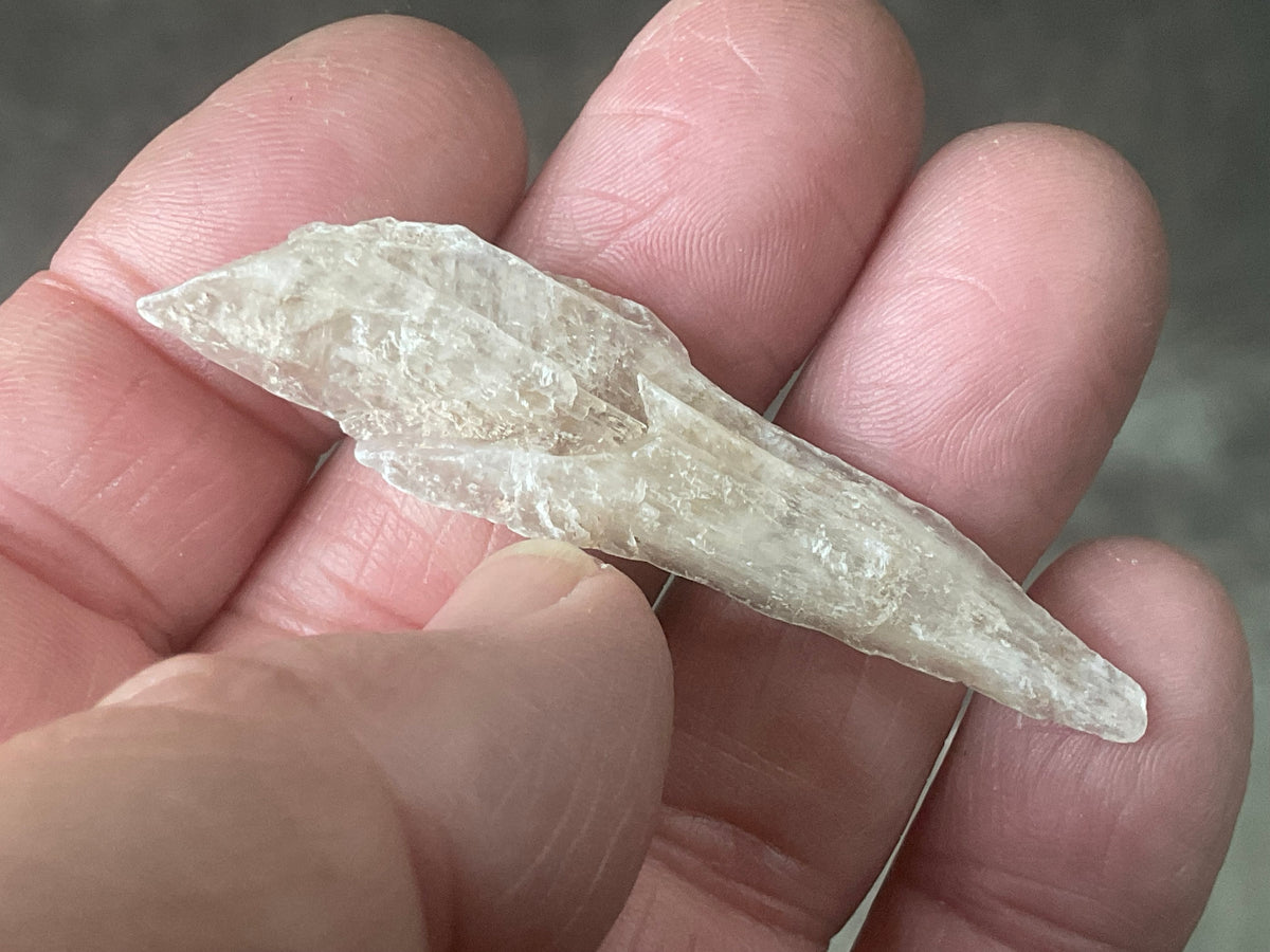 4g Australian Gypsum Spear 1D