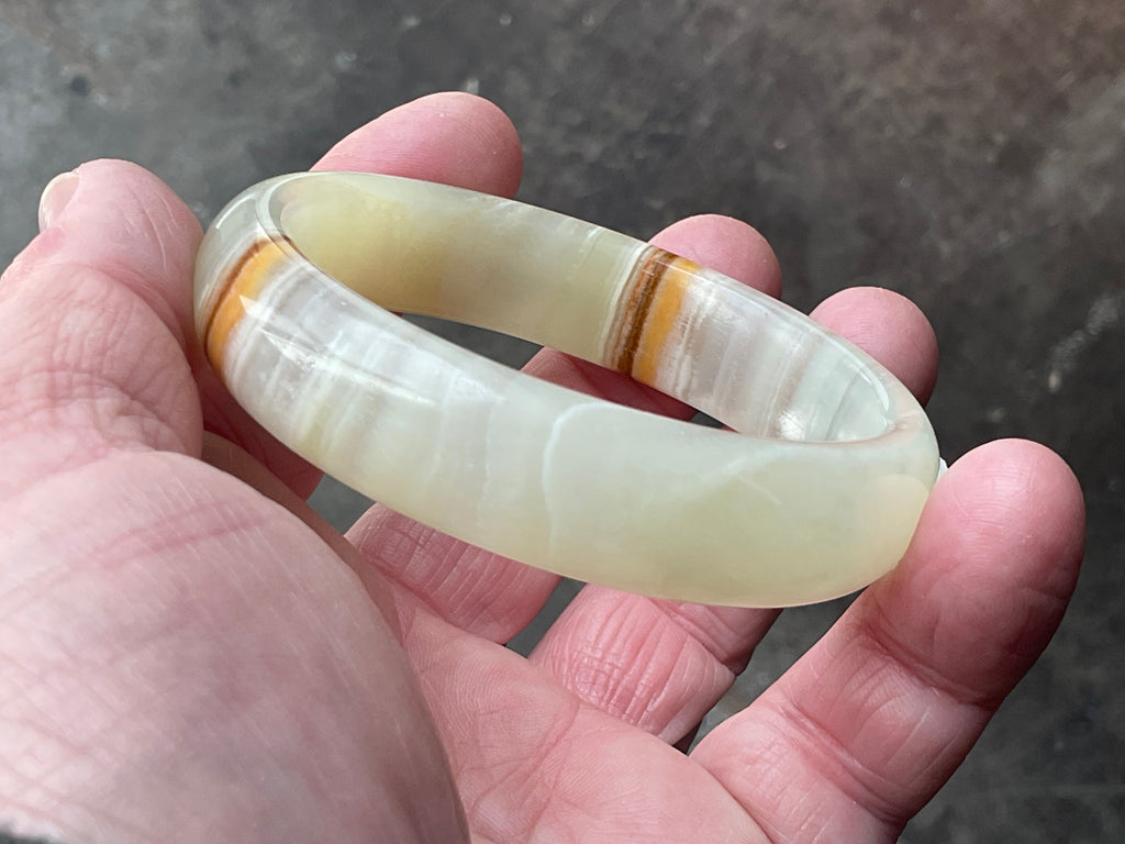 60g Green Banded Onyx Solid Bangle 3A