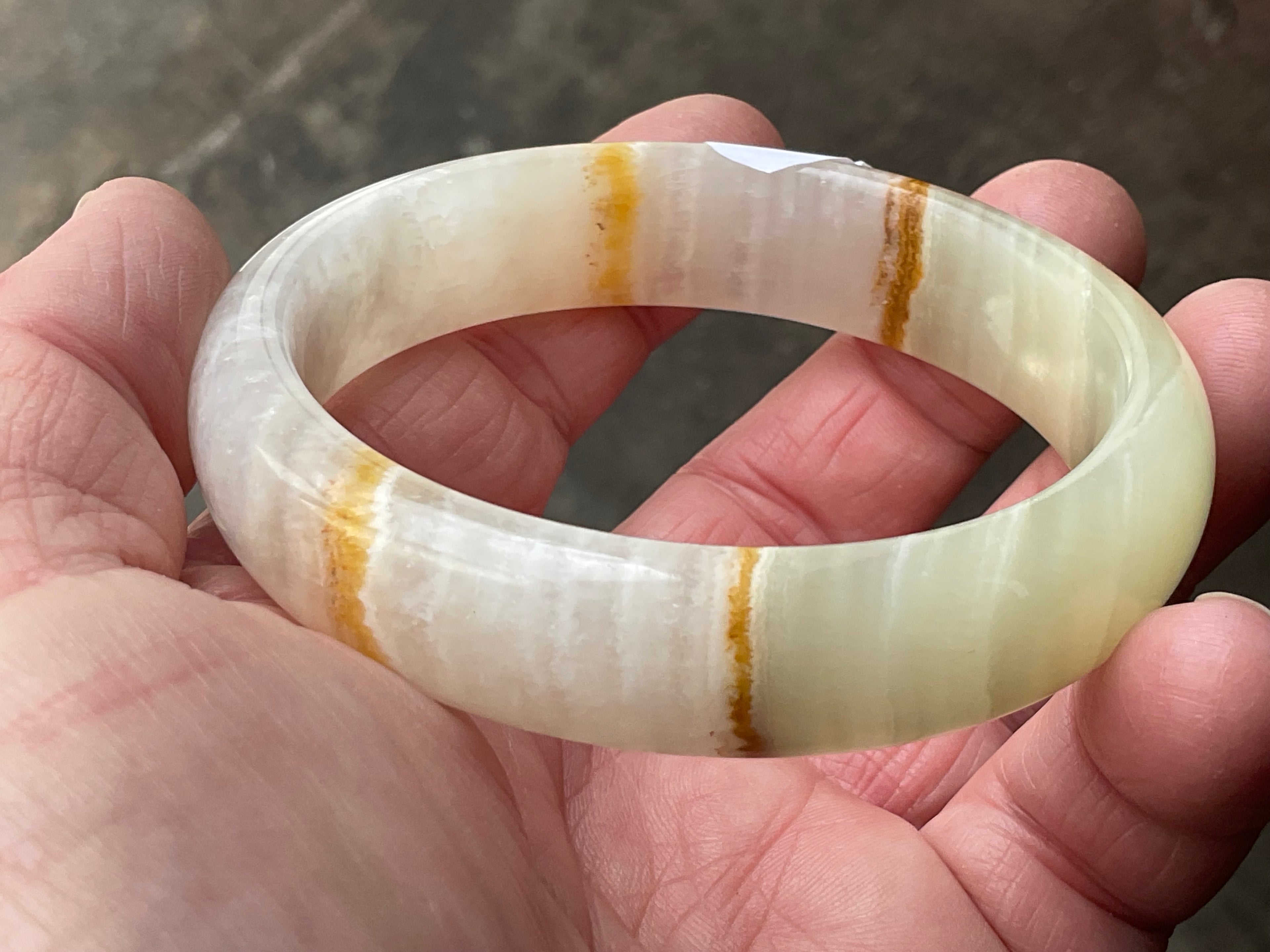 62g Green Banded Onyx Solid Bangle 4A