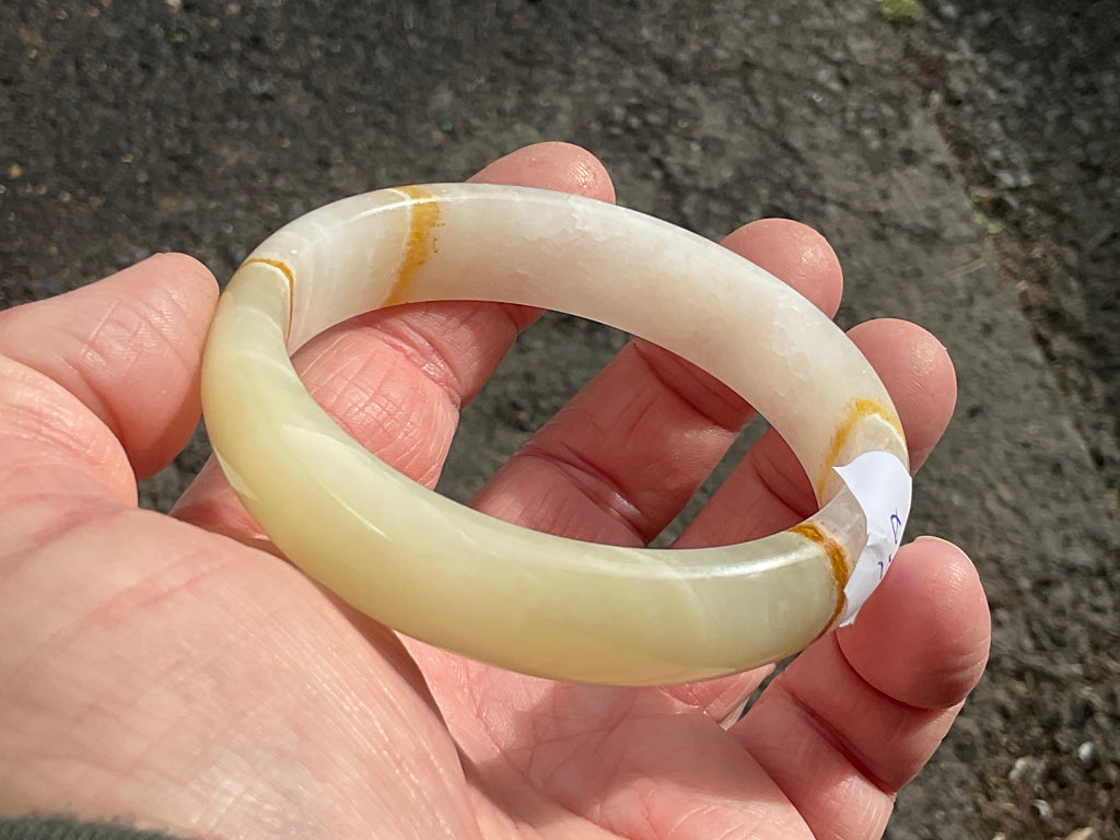 62g Green Banded Onyx Solid Bangle 4A