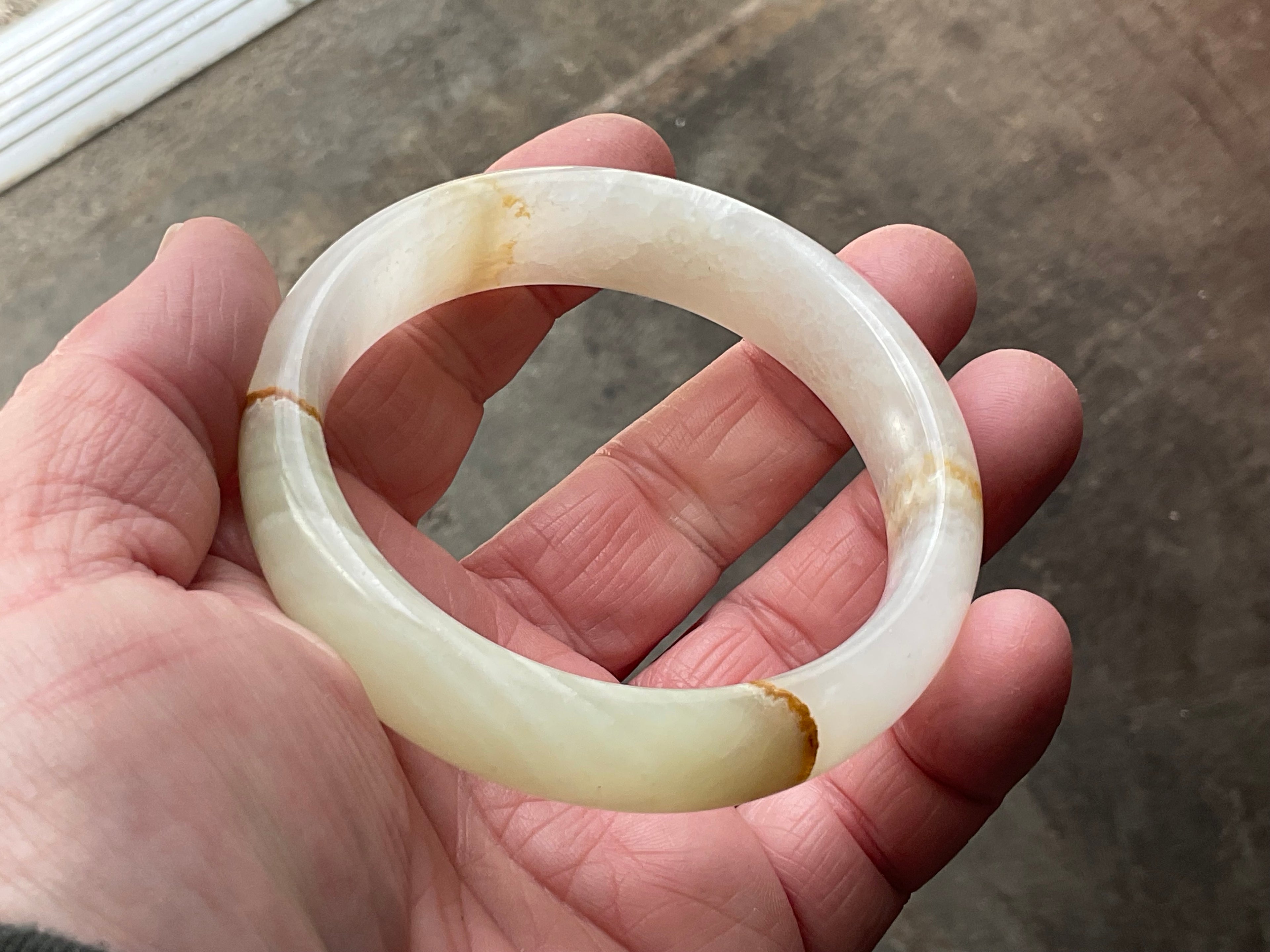66g Green Banded Onyx Solid Bangle 4B
