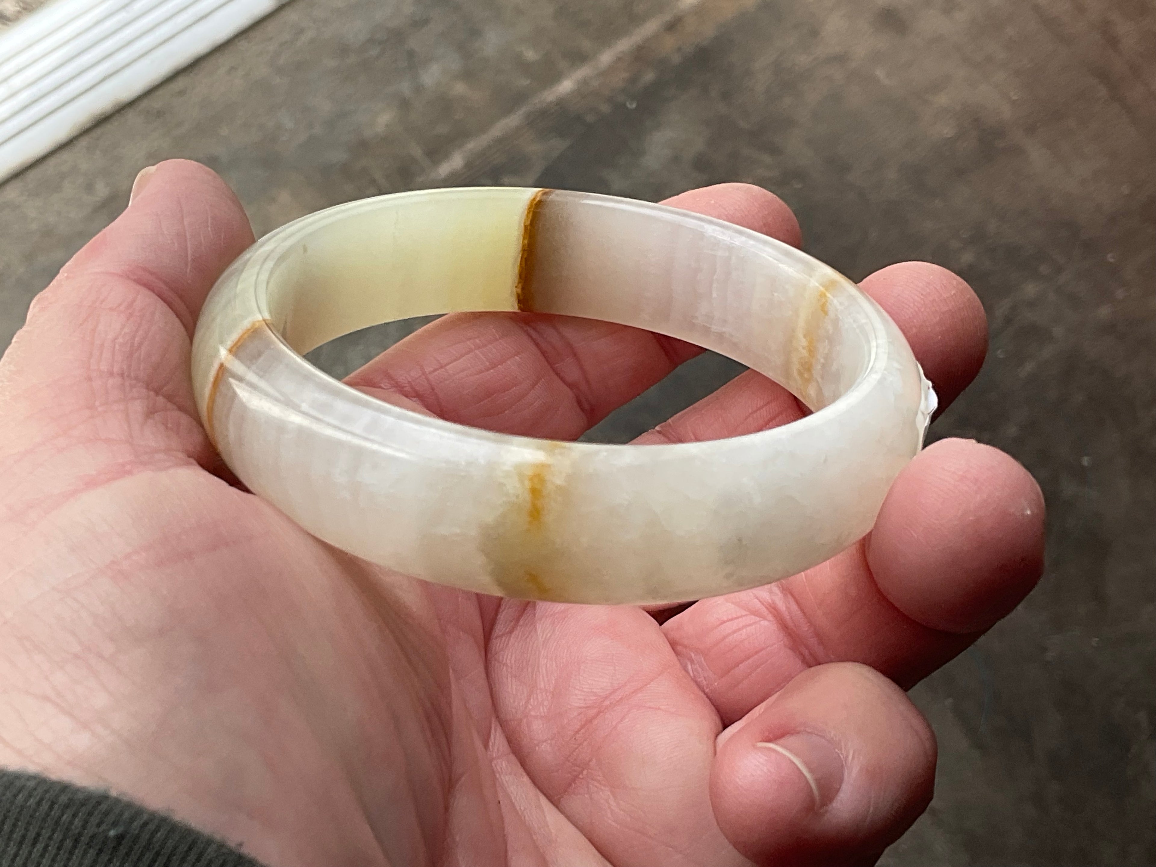 66g Green Banded Onyx Solid Bangle 4B